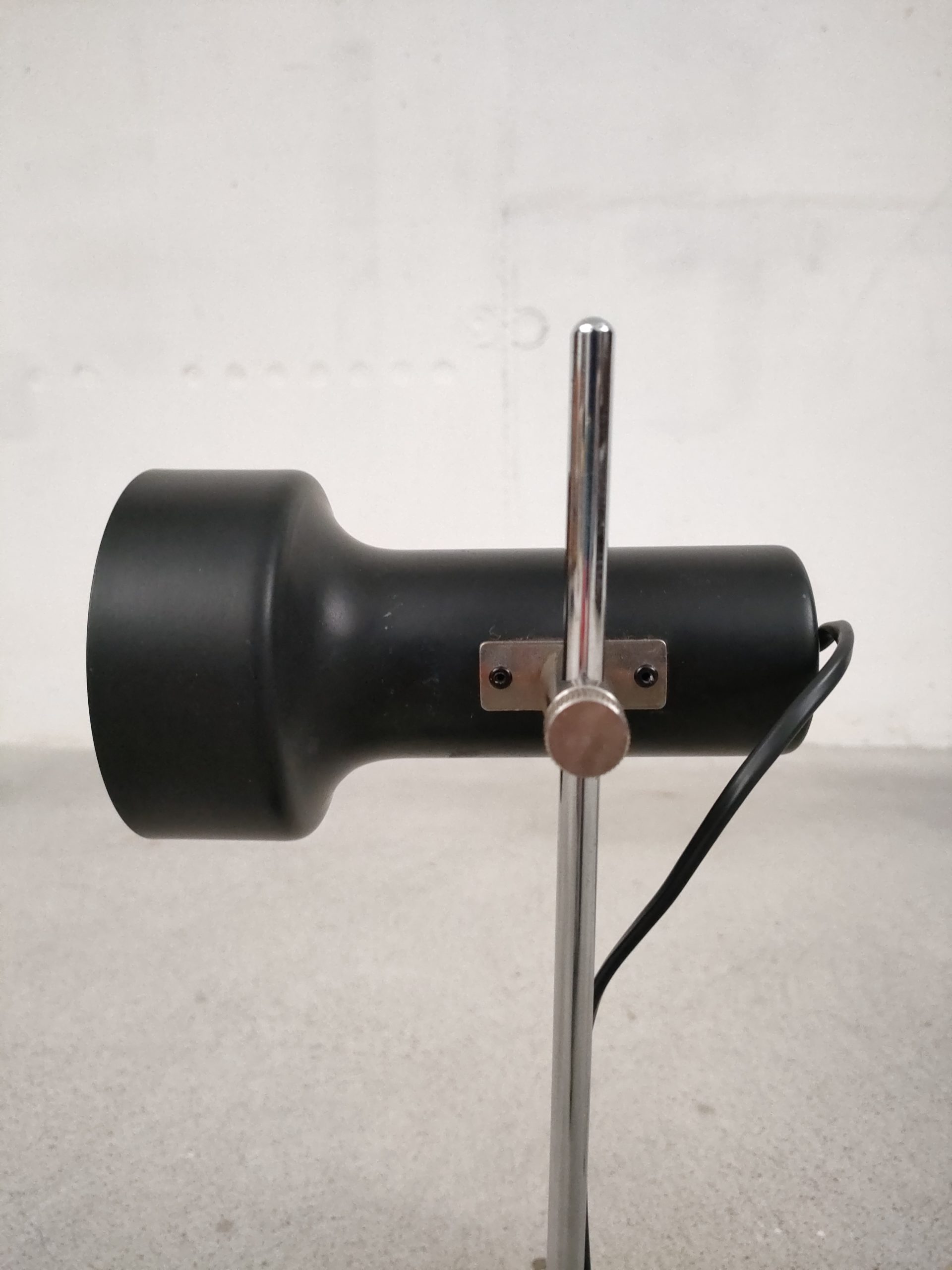 Lampe de table spot noire – Image 5