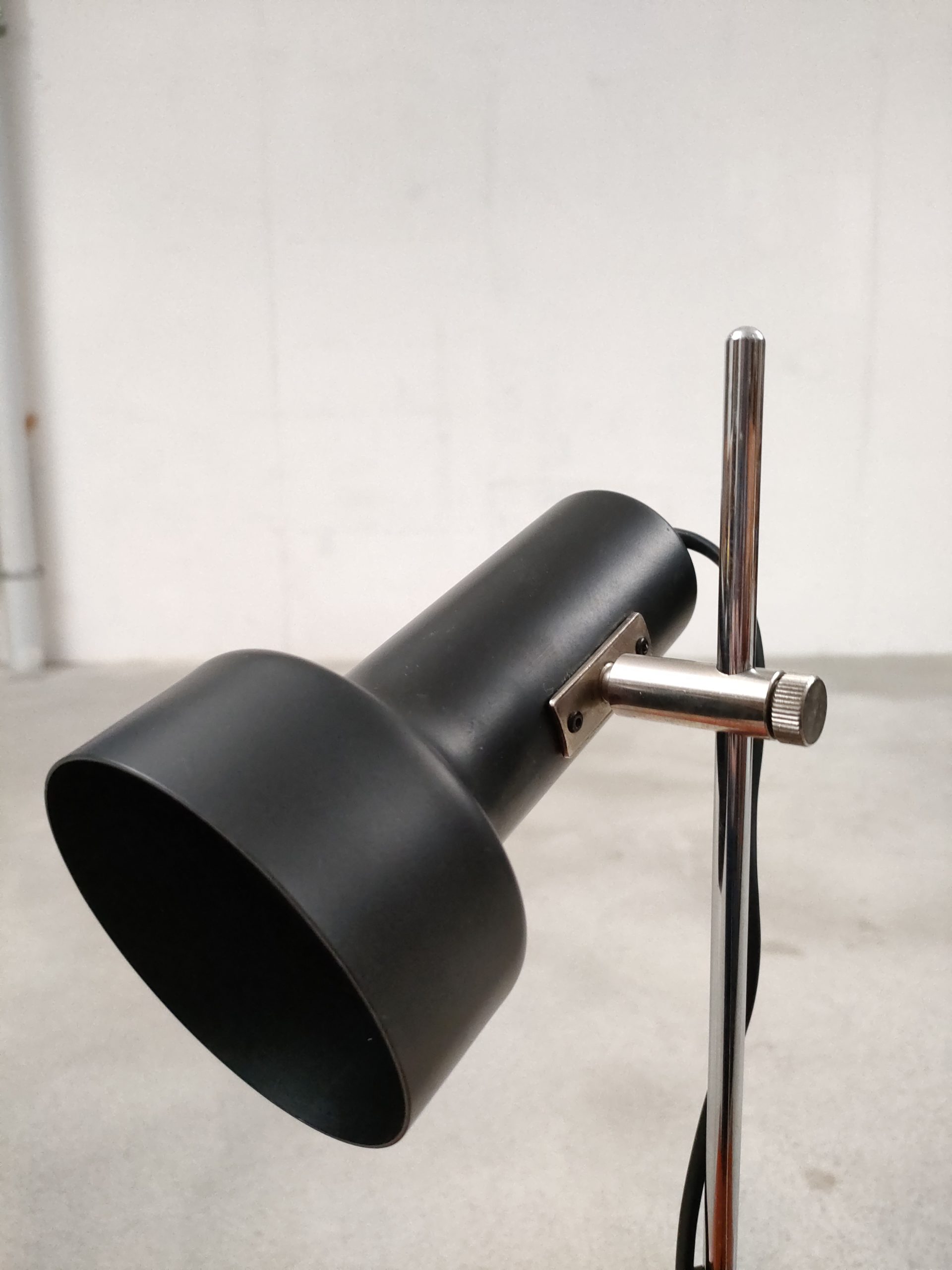 Lampe de table spot noire – Image 14