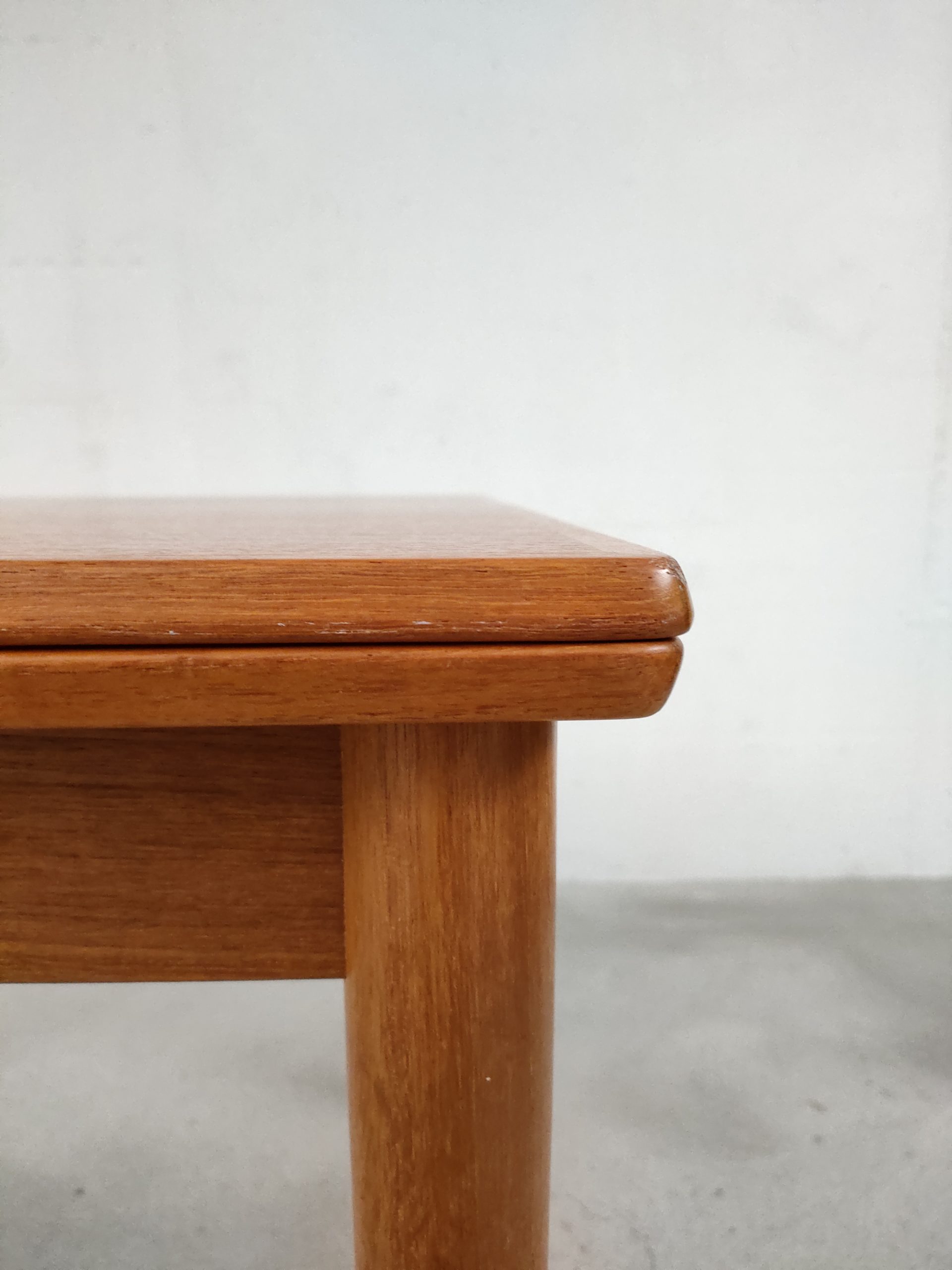 Table à manger scandinave extensible – Image 9