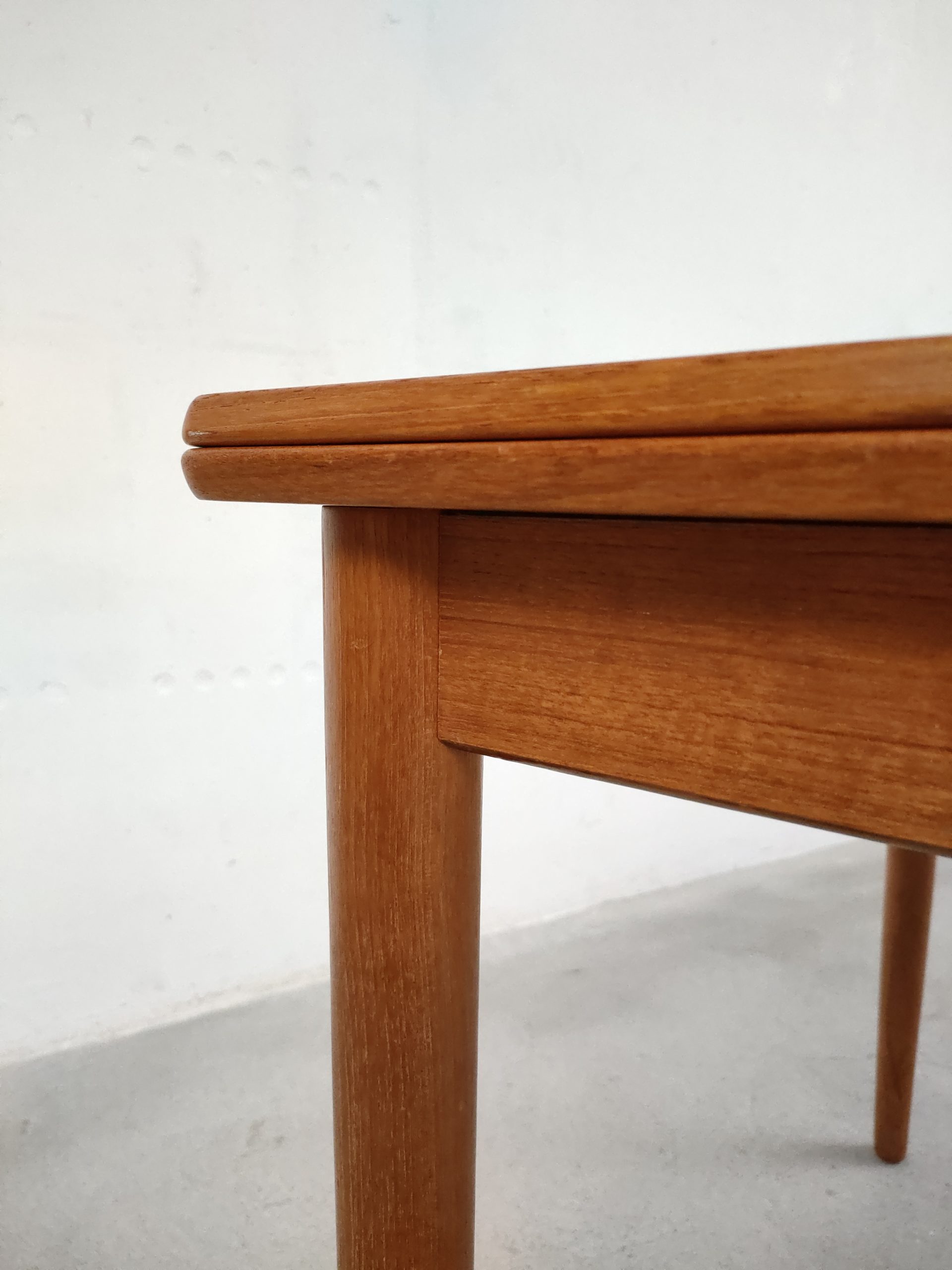 Table à manger scandinave extensible – Image 14