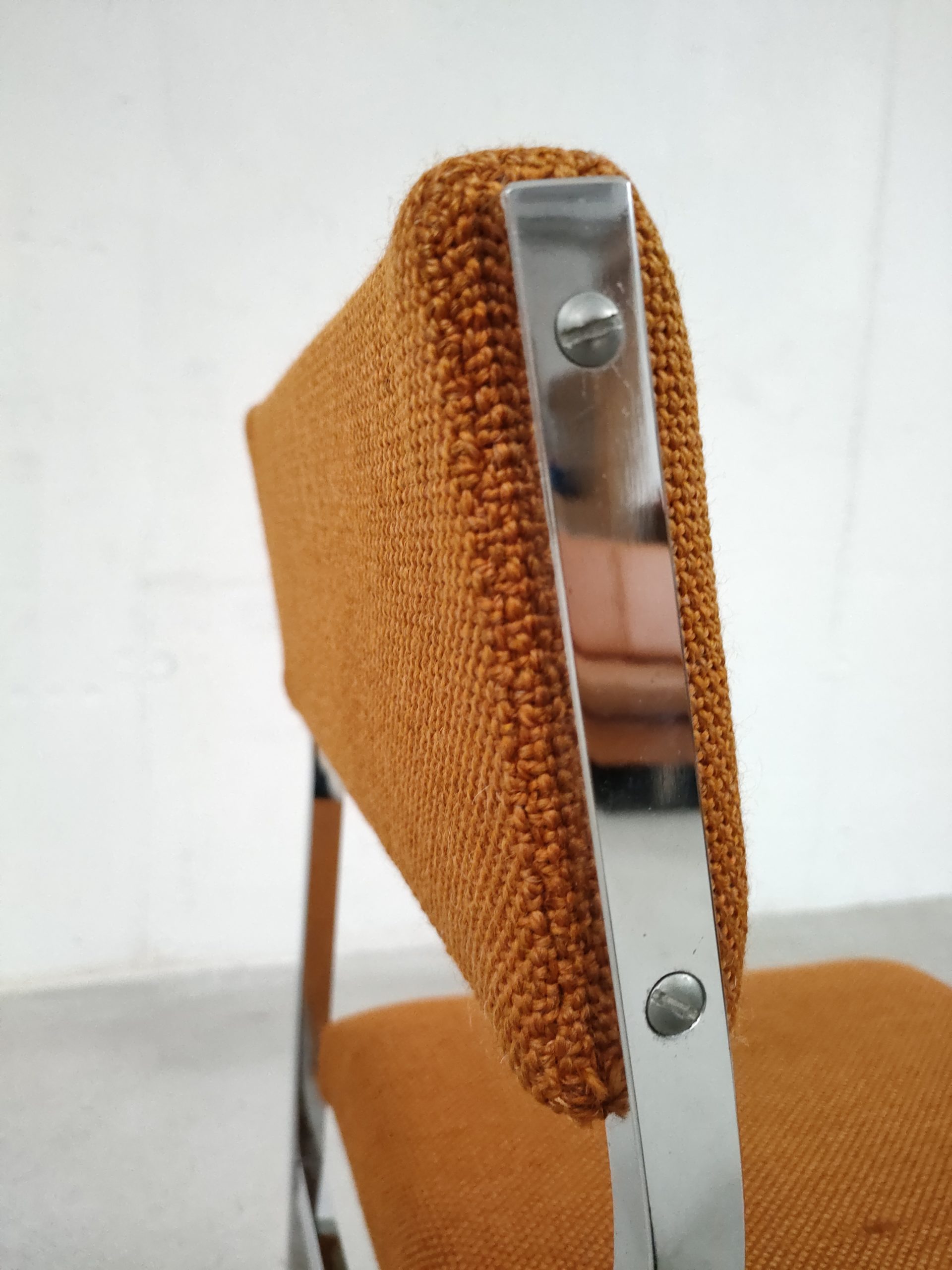 Chaise orange – Image 11