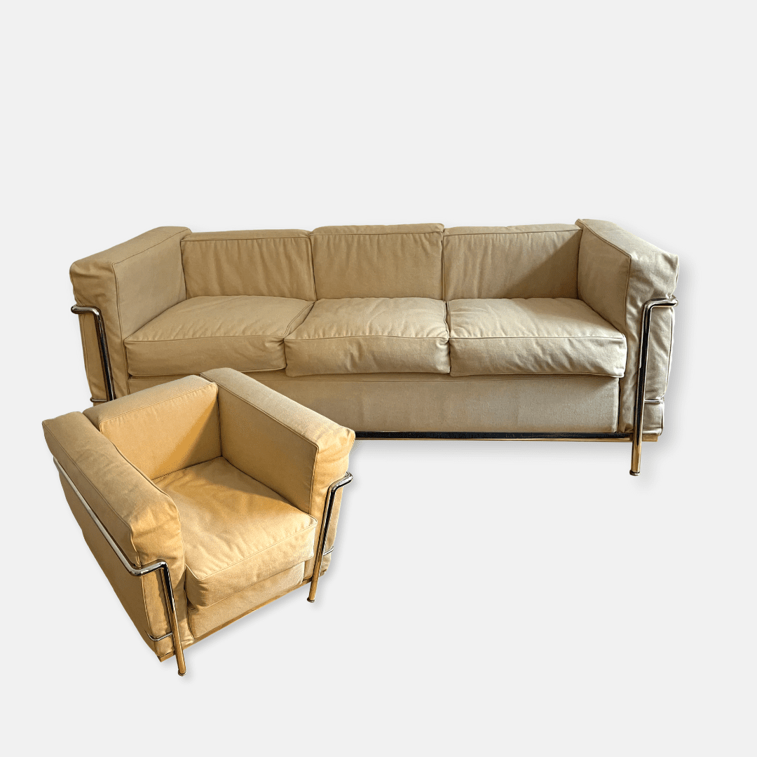 Ensemble LC2 de Le Corbusier Perriand Jeanneret par Cassina