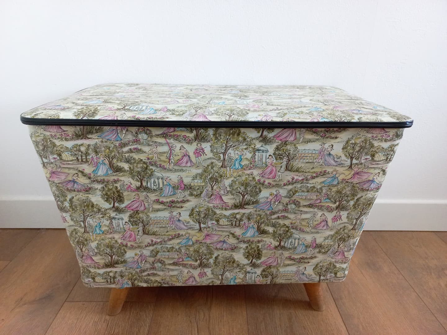 Coffre de rangement vintage – Image 2