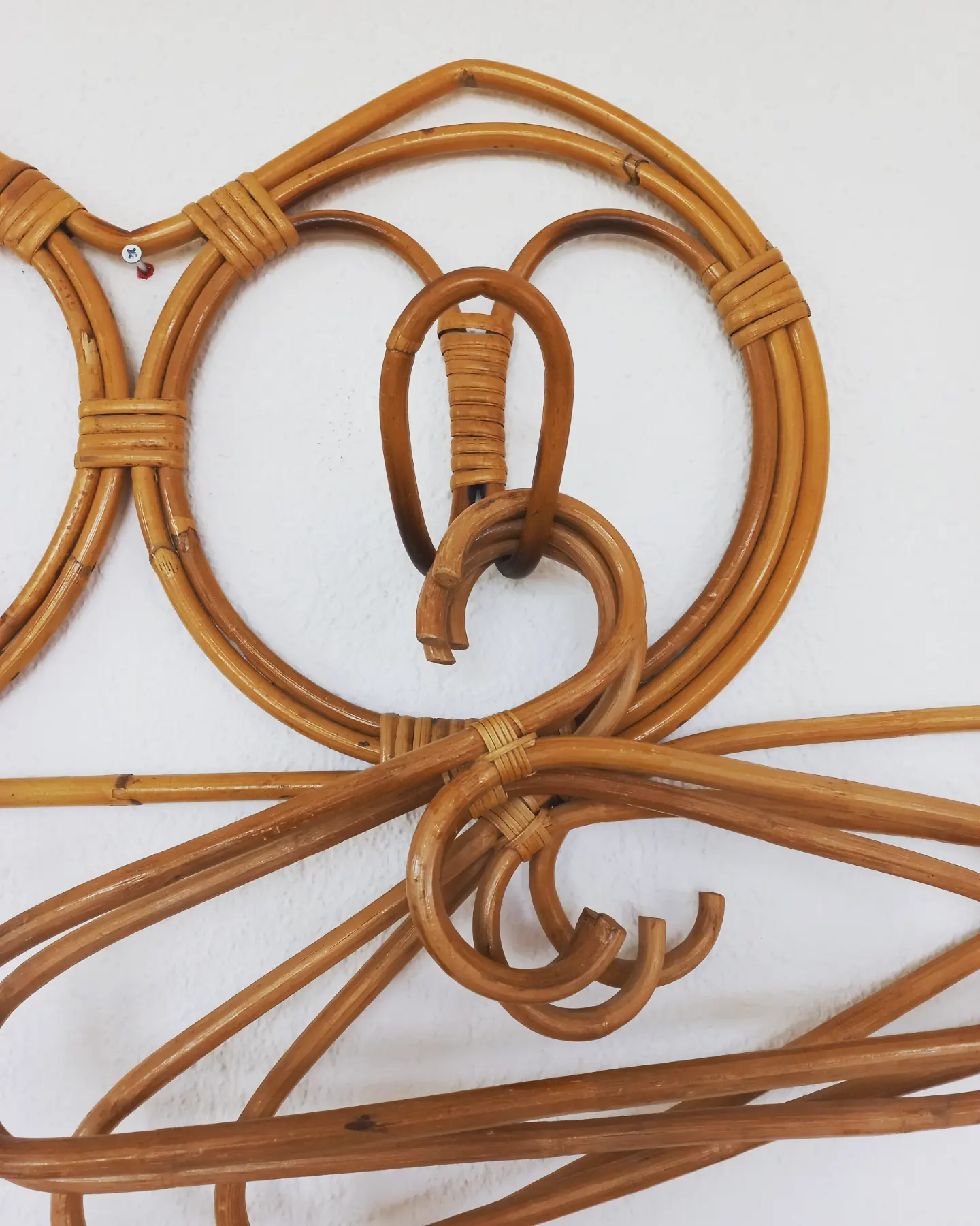 Porte-manteau en rotin avec cintres – Bild 5