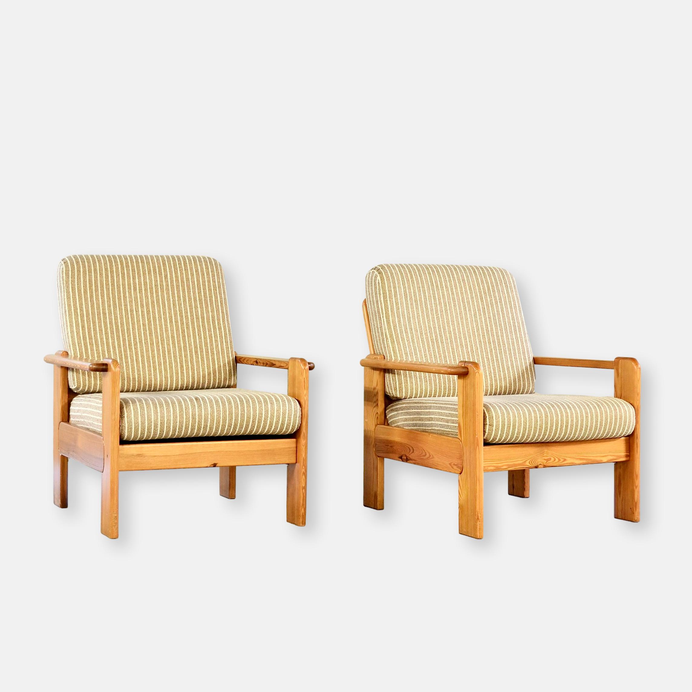 Paire de fauteuils scandinaves vintage