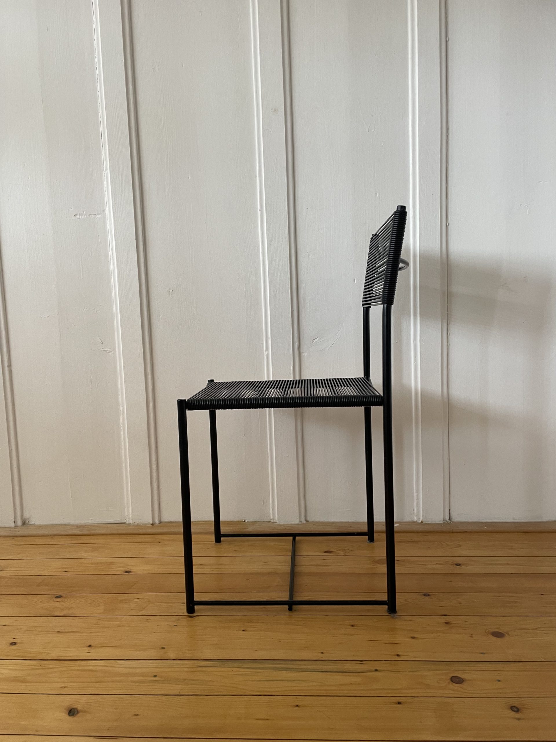 Chaise Spaghetti noire – Image 5