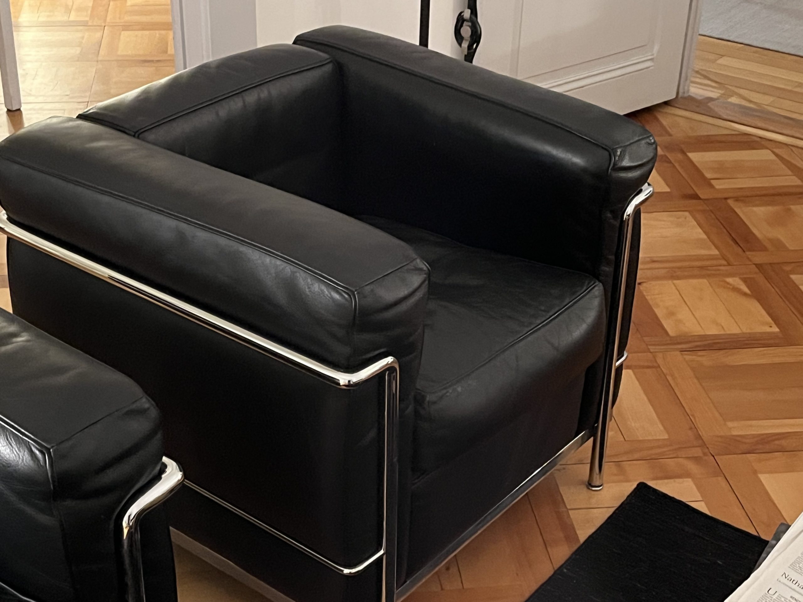 Paire de fauteuils LC2 de Le Corbusier, Perriand, Jeanneret par Cassina – Bild 5