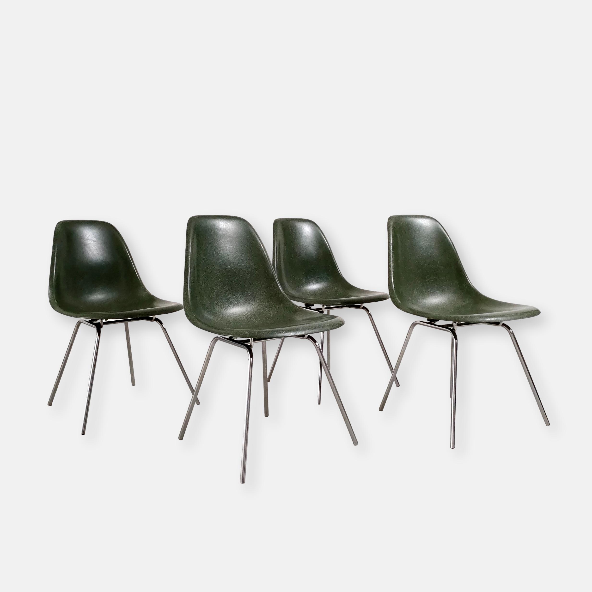 chaises Eames DSX forest green