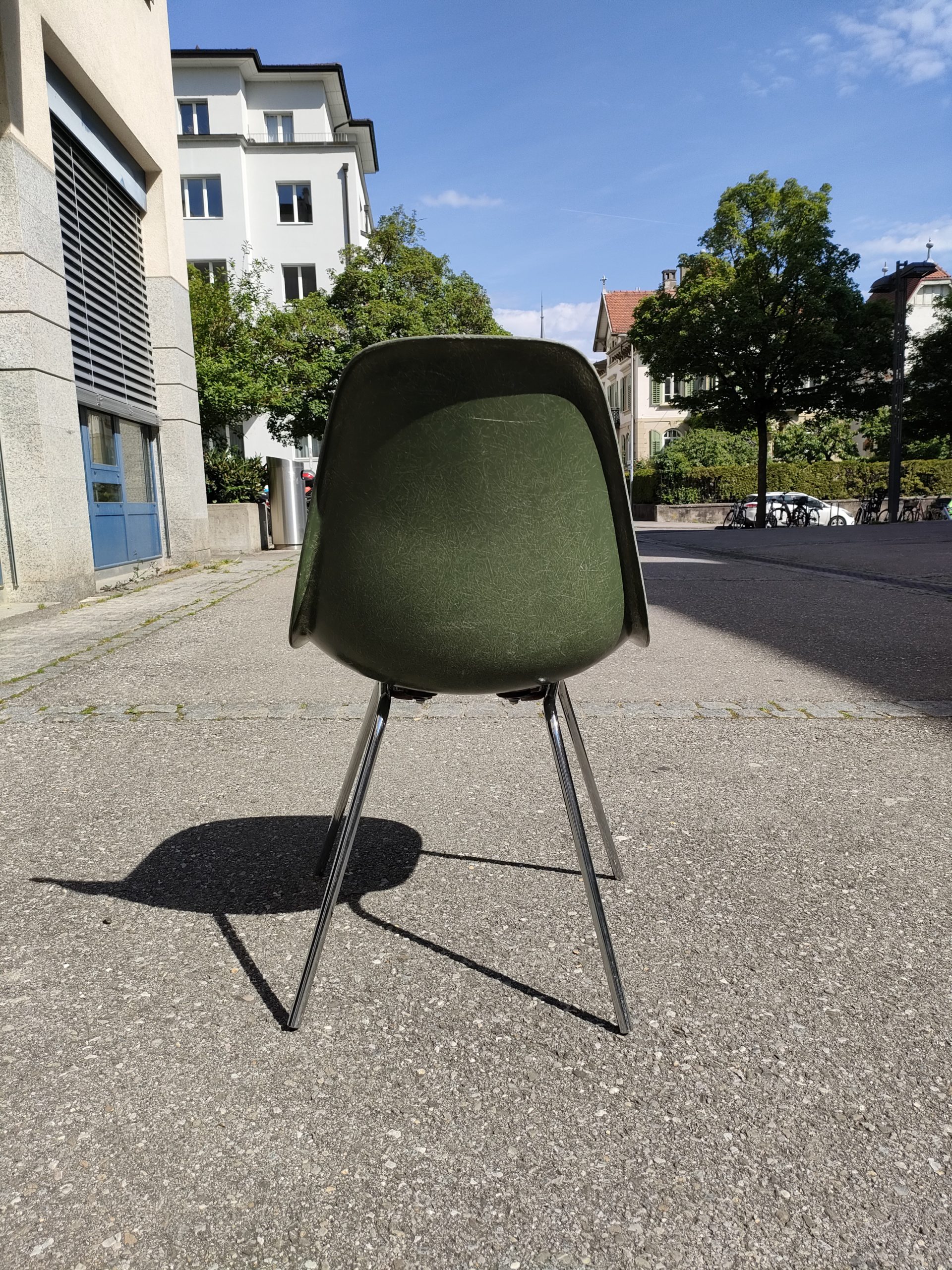 Set de 4 chaises Eames DSX couleur forest green – Image 15