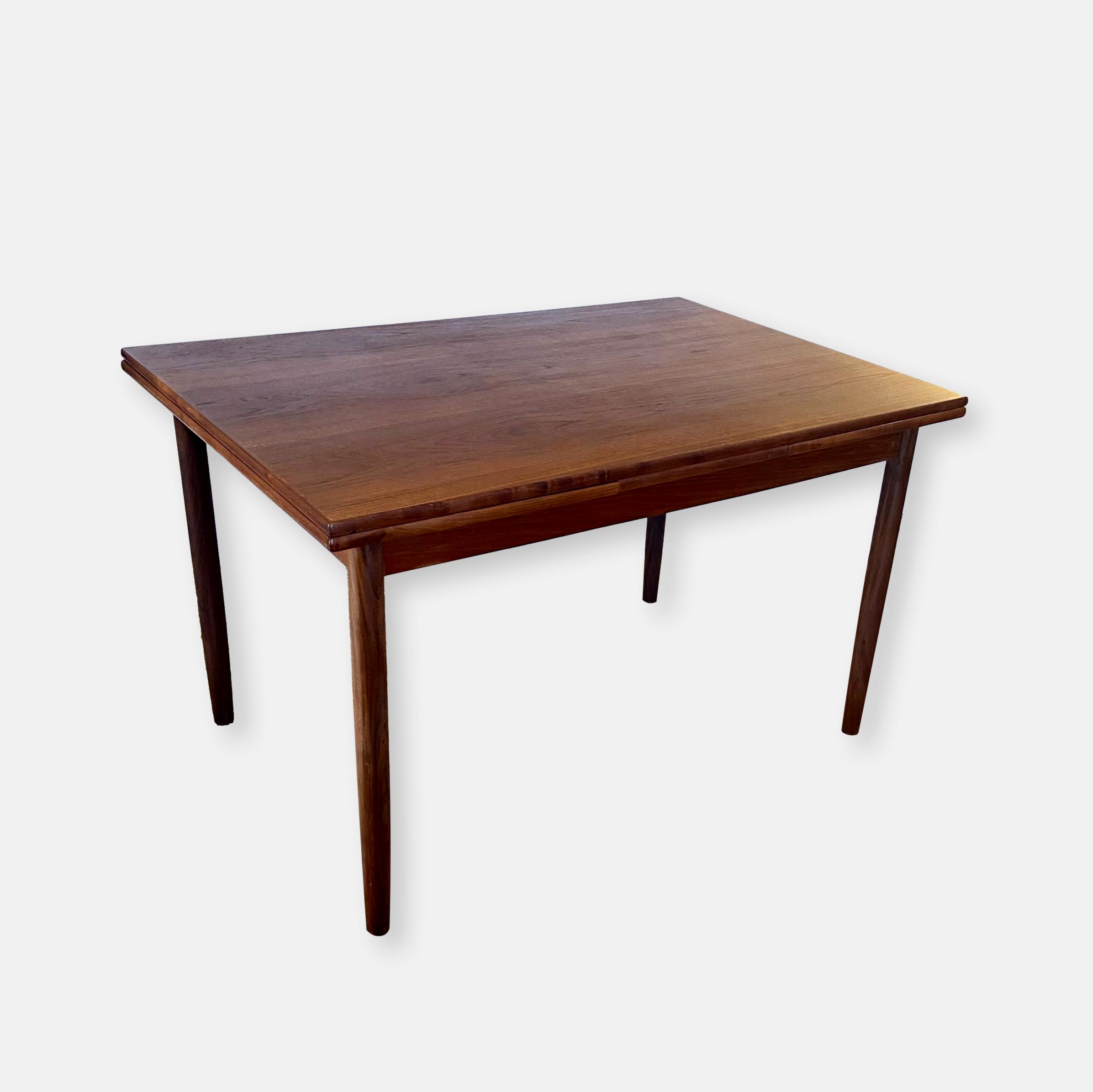 Table en teck vintage avec rallonges