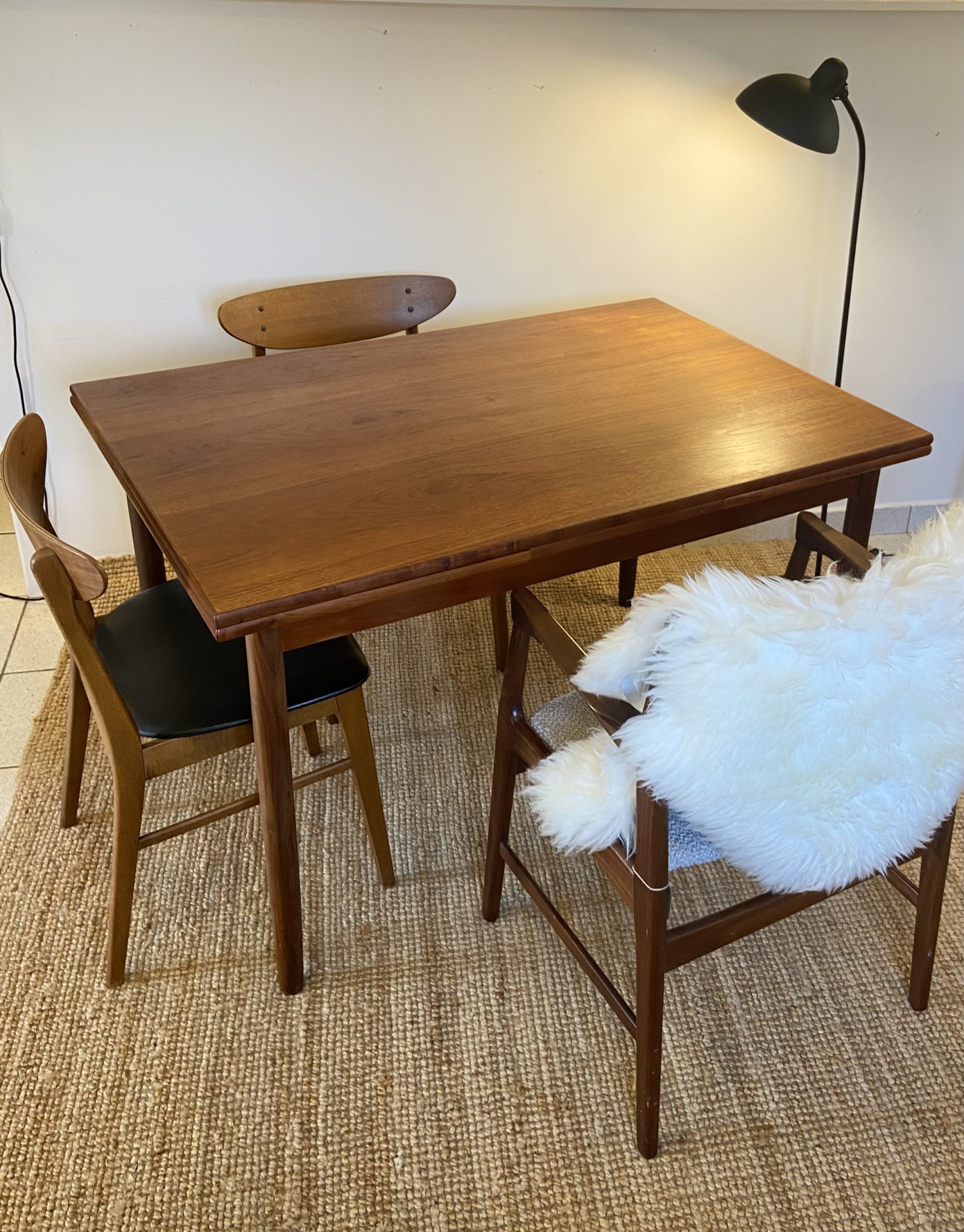 Table en teck vintage avec rallonges – Image 8