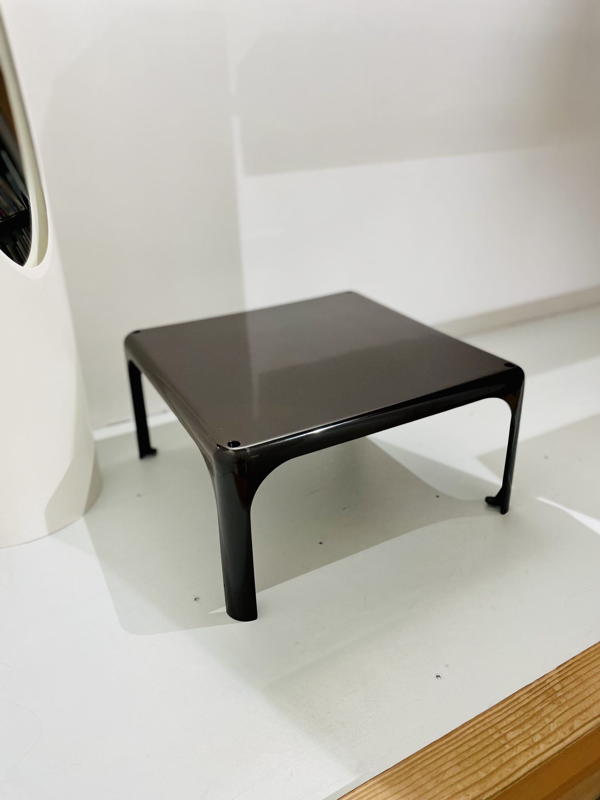 Table basse Demetrio 45 par Vico Magistretti pour Artemide 60 – Bild 16