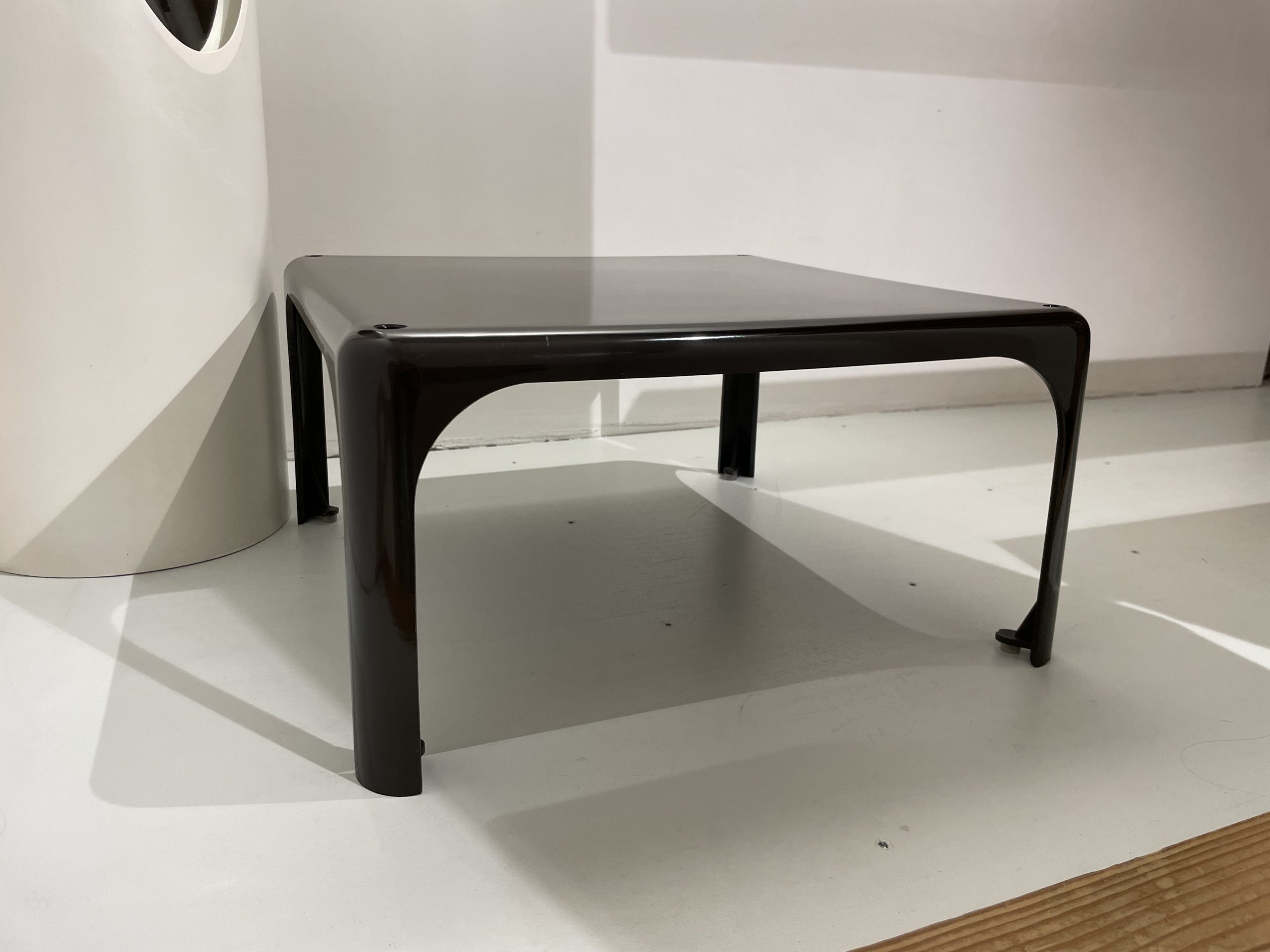 Table basse Demetrio 45 par Vico Magistretti pour Artemide 60 – Bild 12