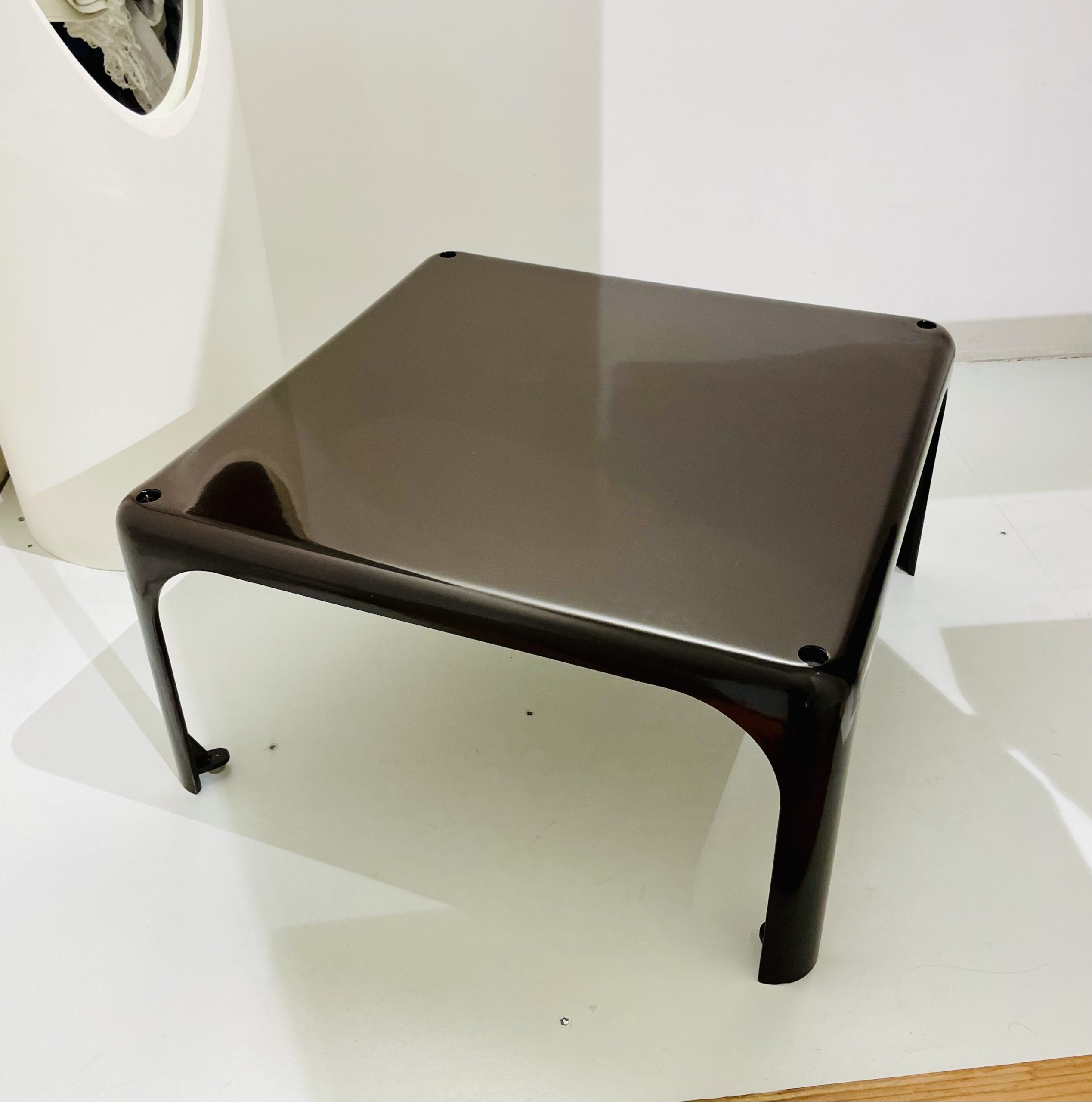 Table basse Demetrio 45 par Vico Magistretti pour Artemide 60 – Bild 8