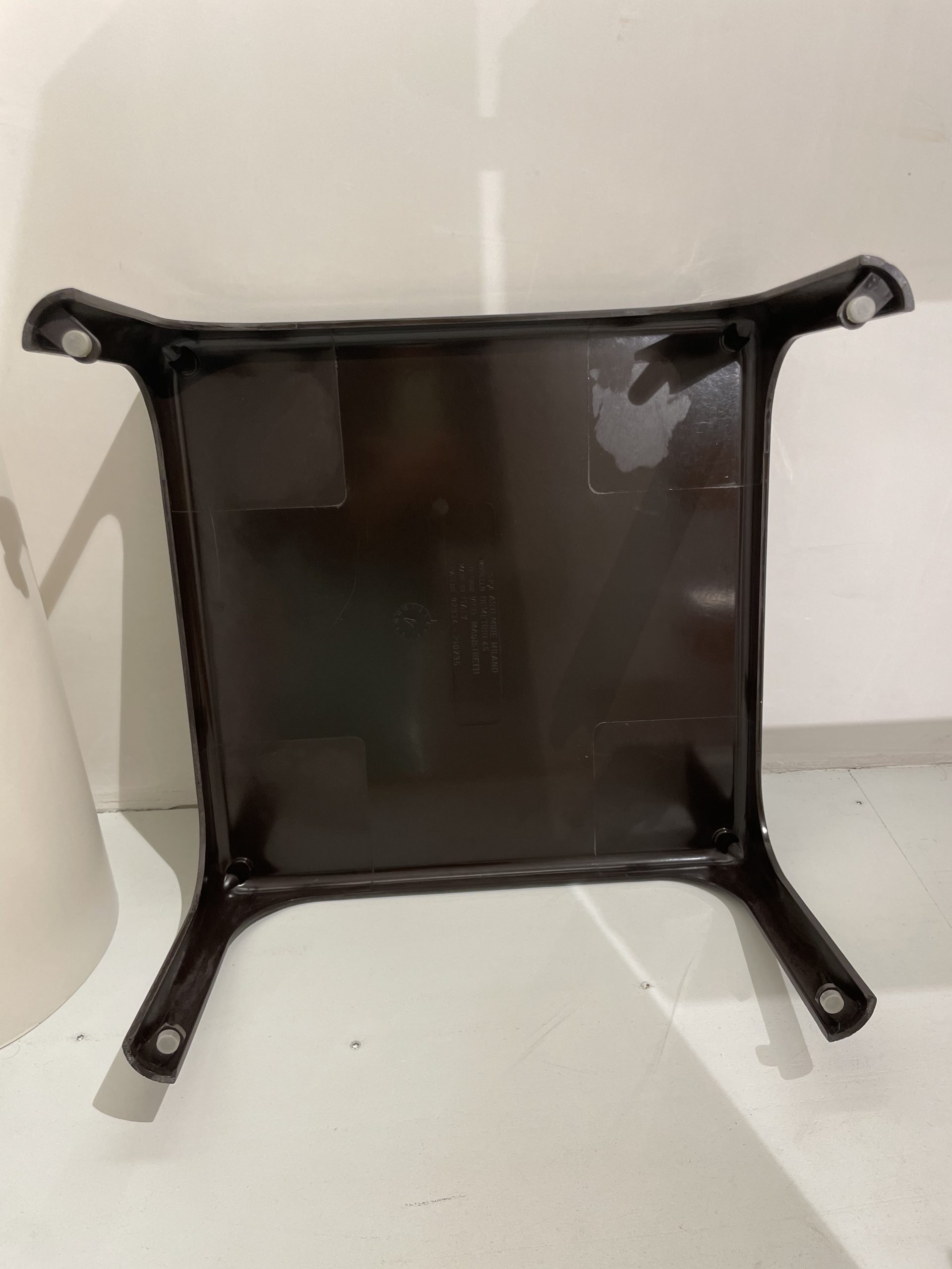 Table basse Demetrio 45 par Vico Magistretti pour Artemide 60 – Bild 7