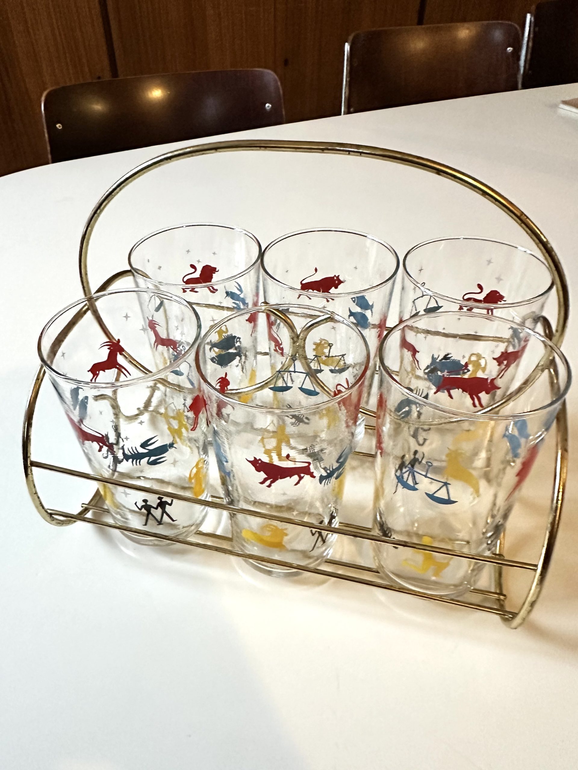 Set de 6 verres avec porte-verres en laiton doré – Image 2