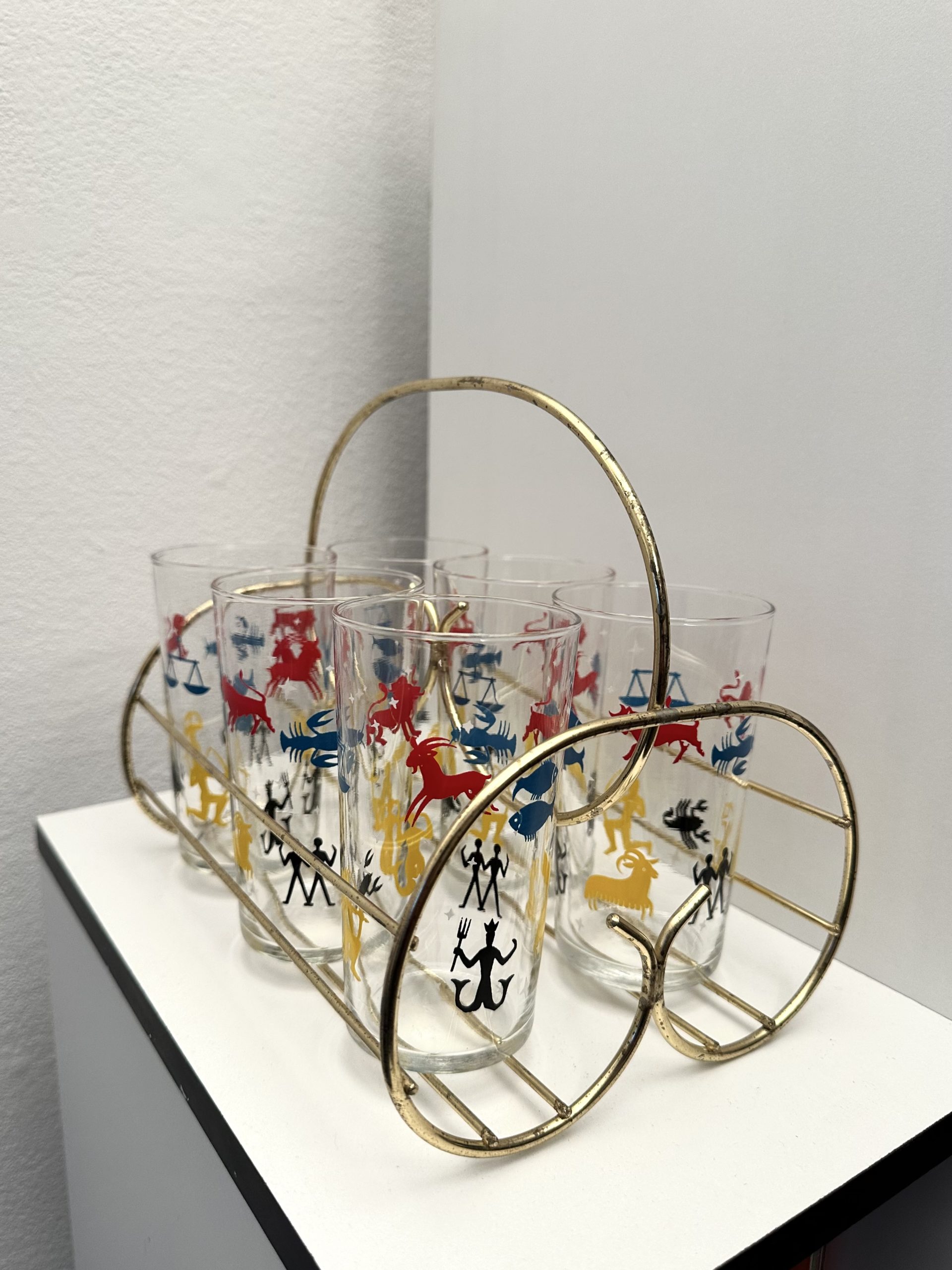 Set de 6 verres avec porte-verres en laiton doré – Image 3