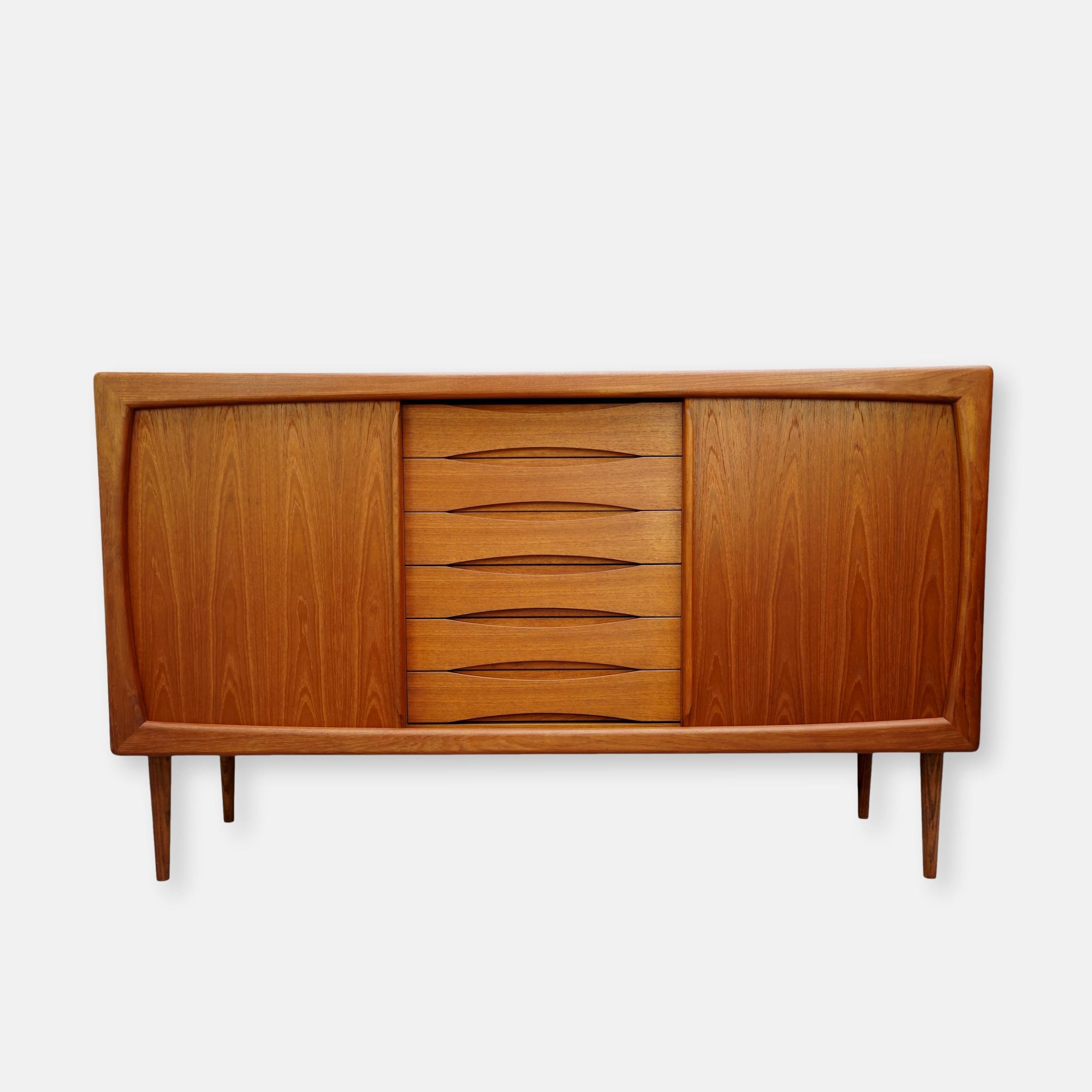 Buffet en bois de teck par Dyrlund, 1960’s