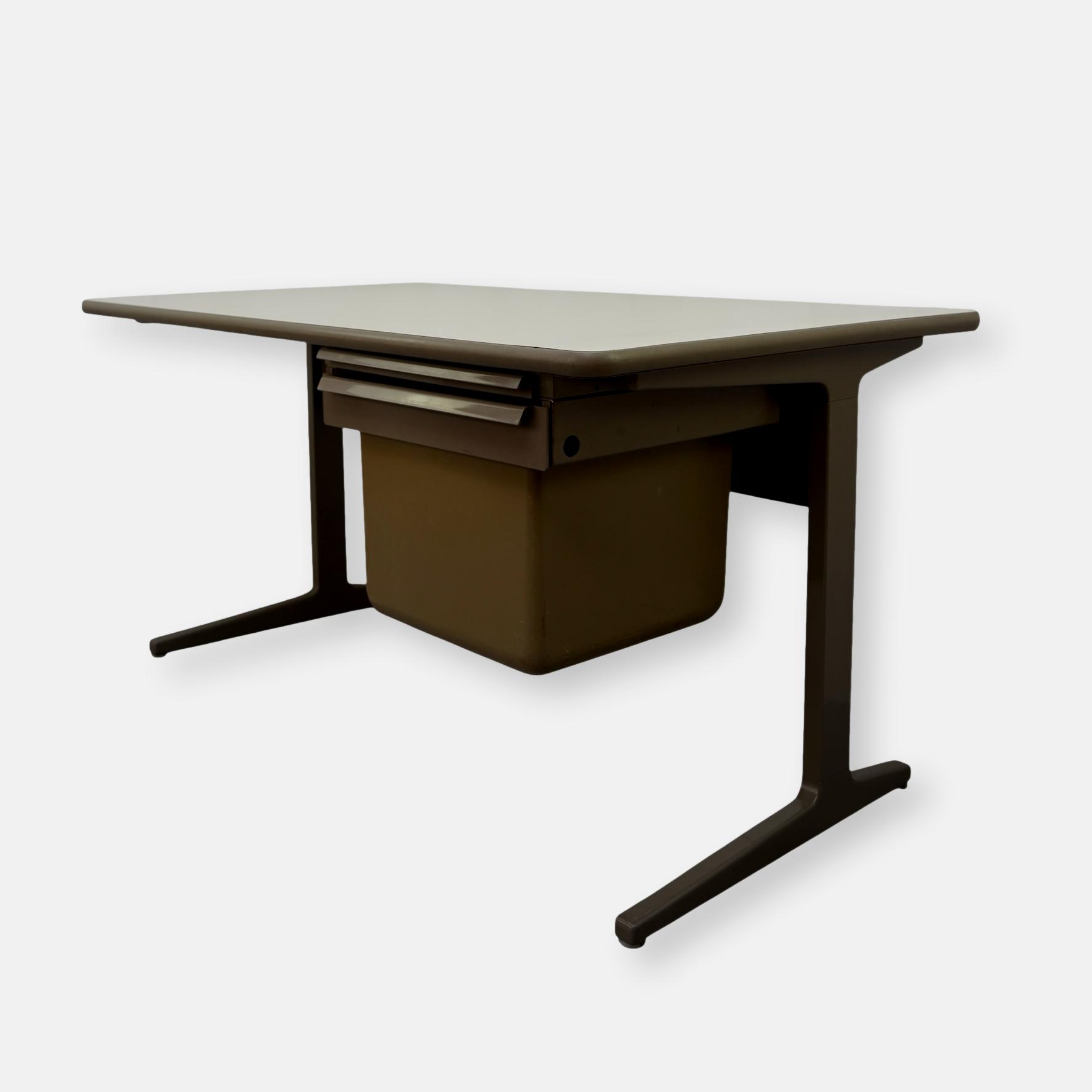 Bureau Action Office de Robert Probst pour Herman Miller