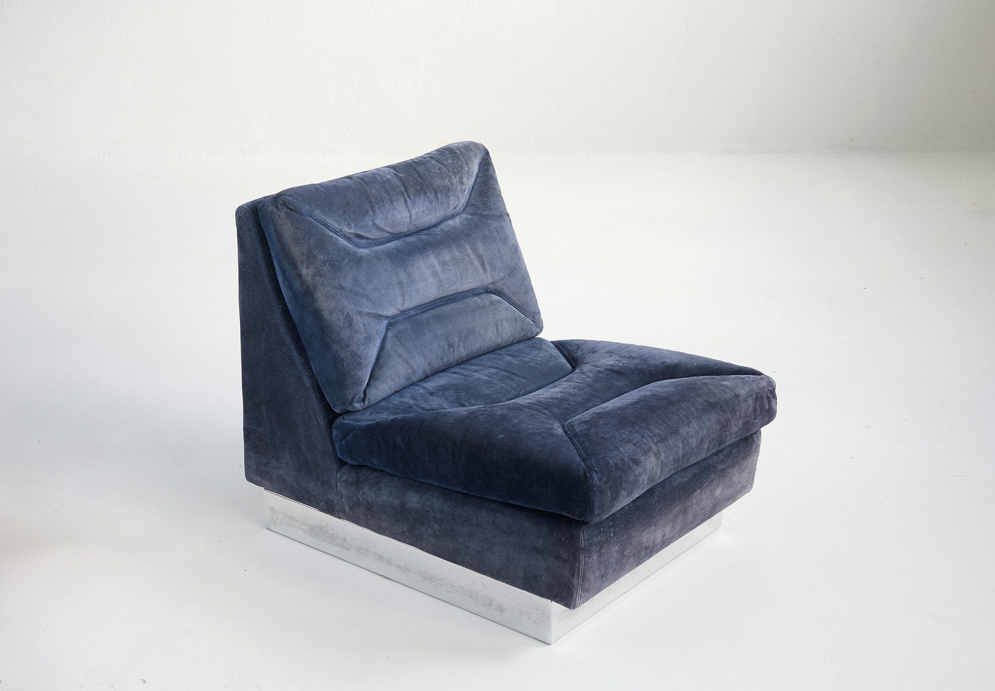 Fauteuil en daim dans le style de Jacques Charpentier – Bild 3