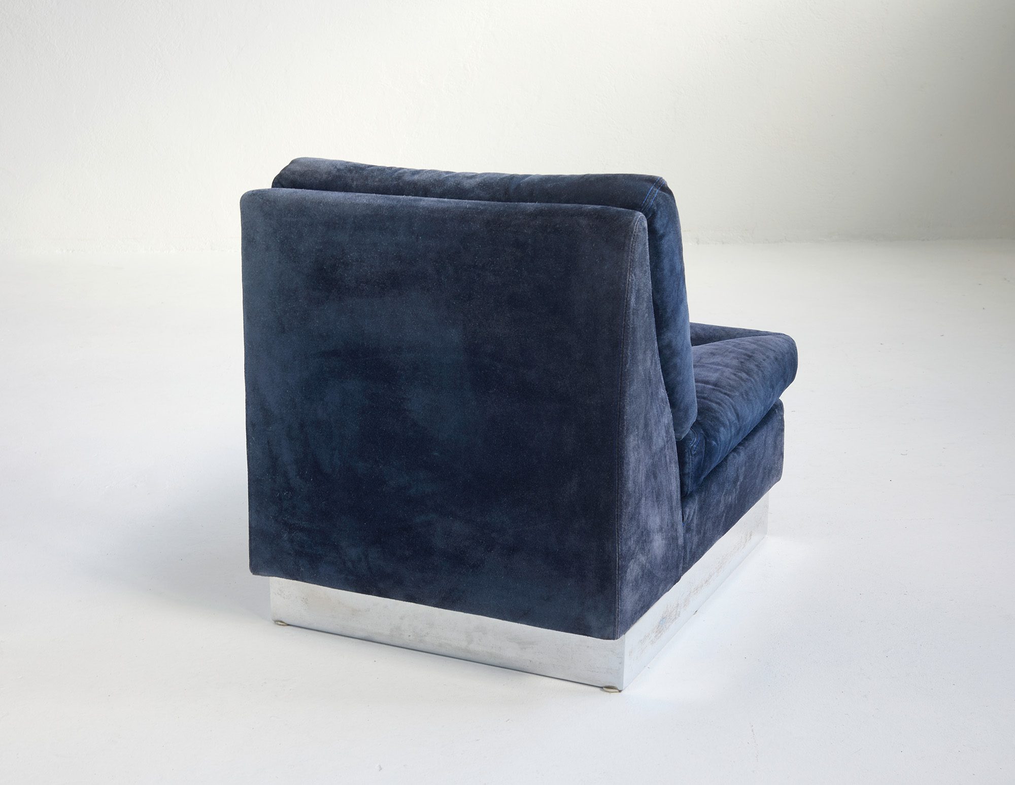 Fauteuil en daim dans le style de Jacques Charpentier – Bild 5