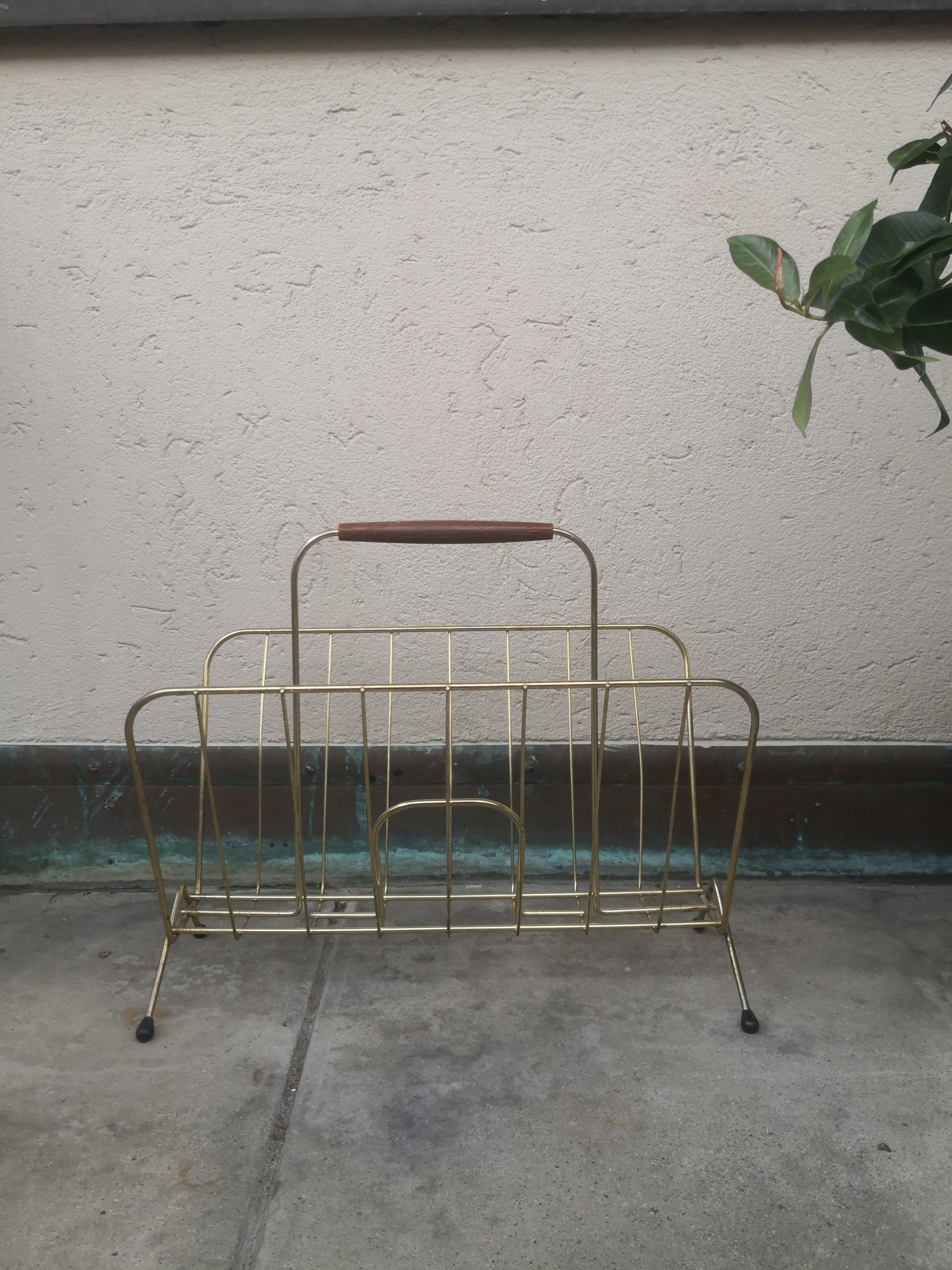 Vintage Vergoldeter Zeitungsständer – Bild 2