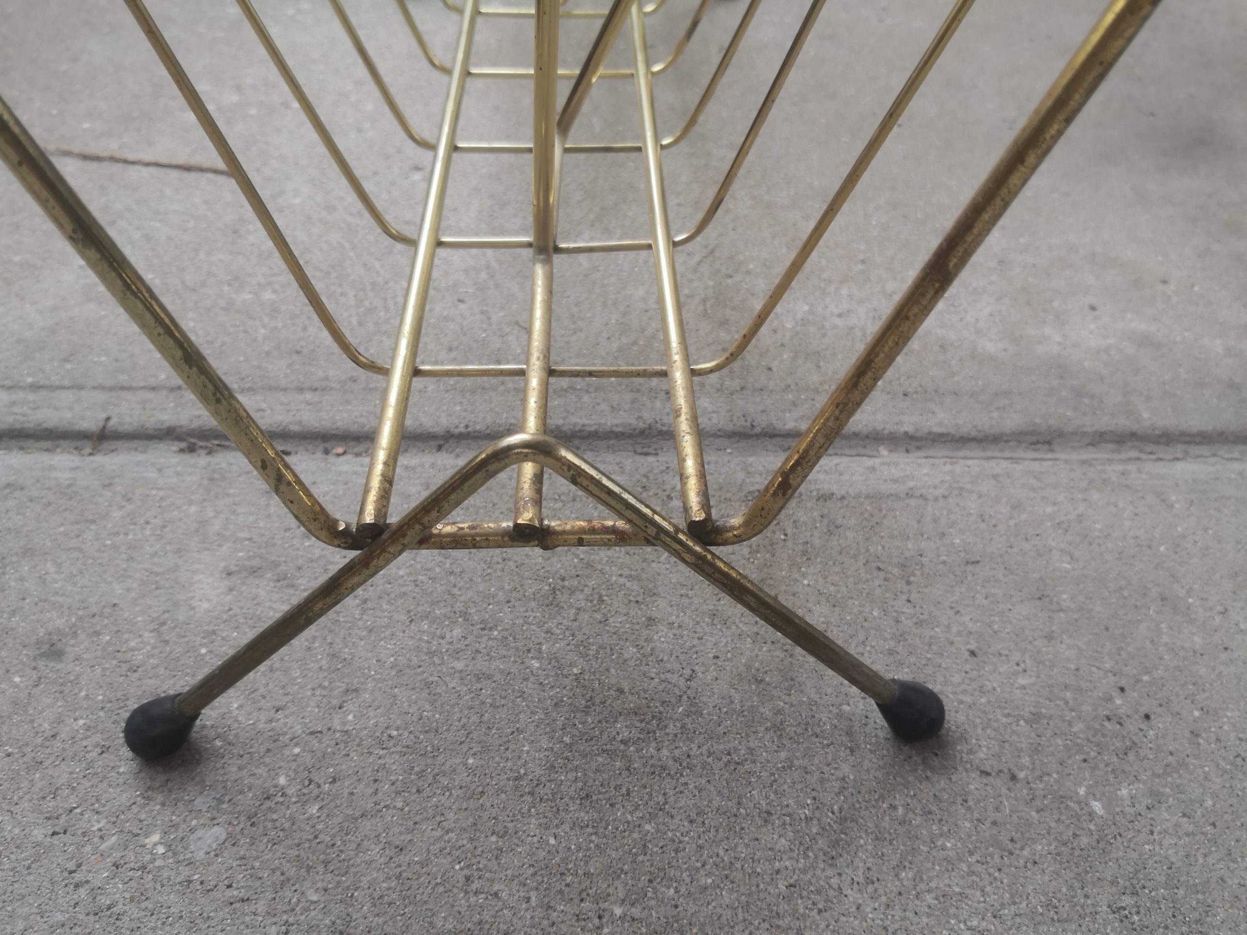 Vintage Vergoldeter Zeitungsständer – Bild 7