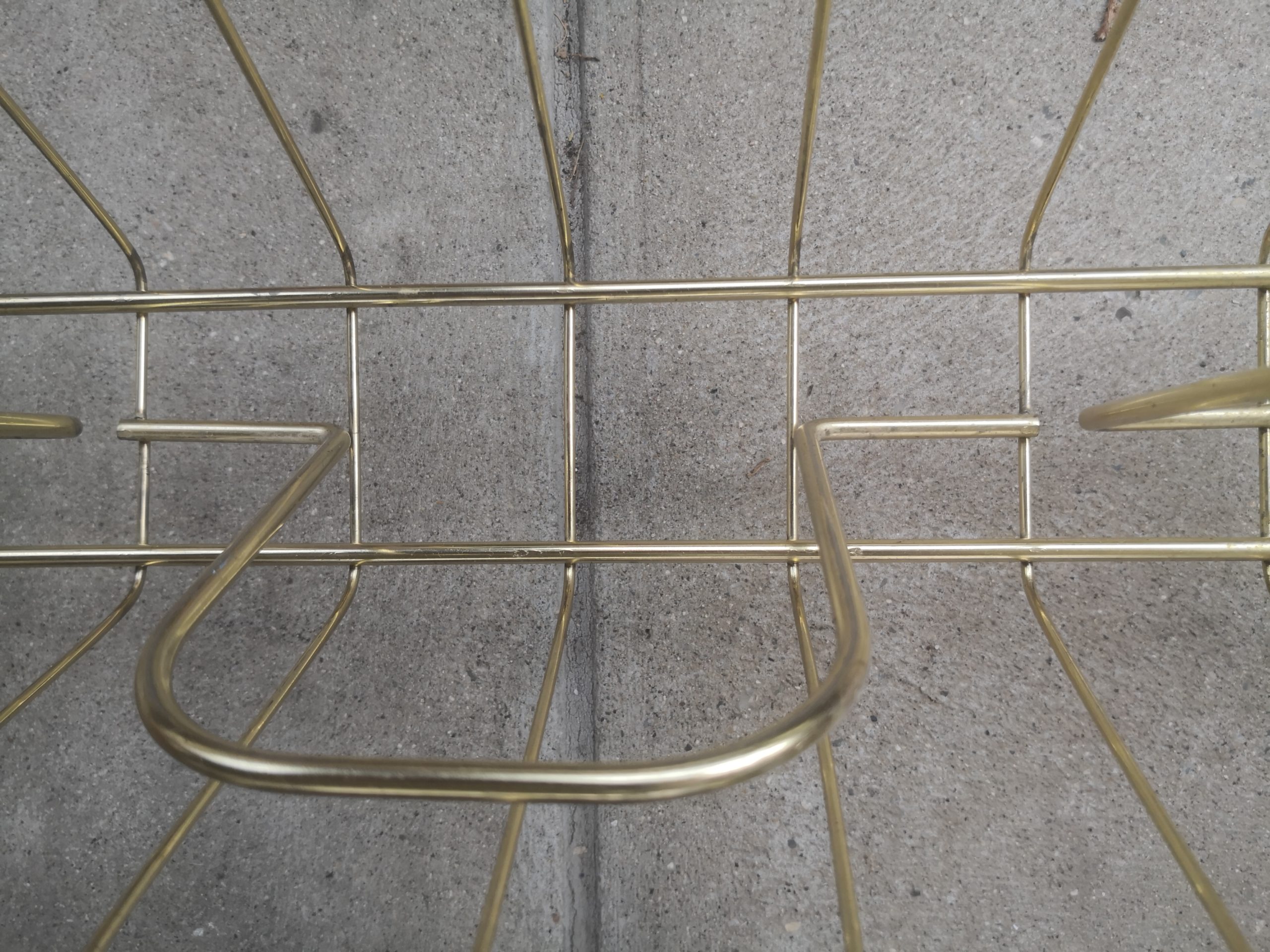 Vintage Vergoldeter Zeitungsständer – Bild 4