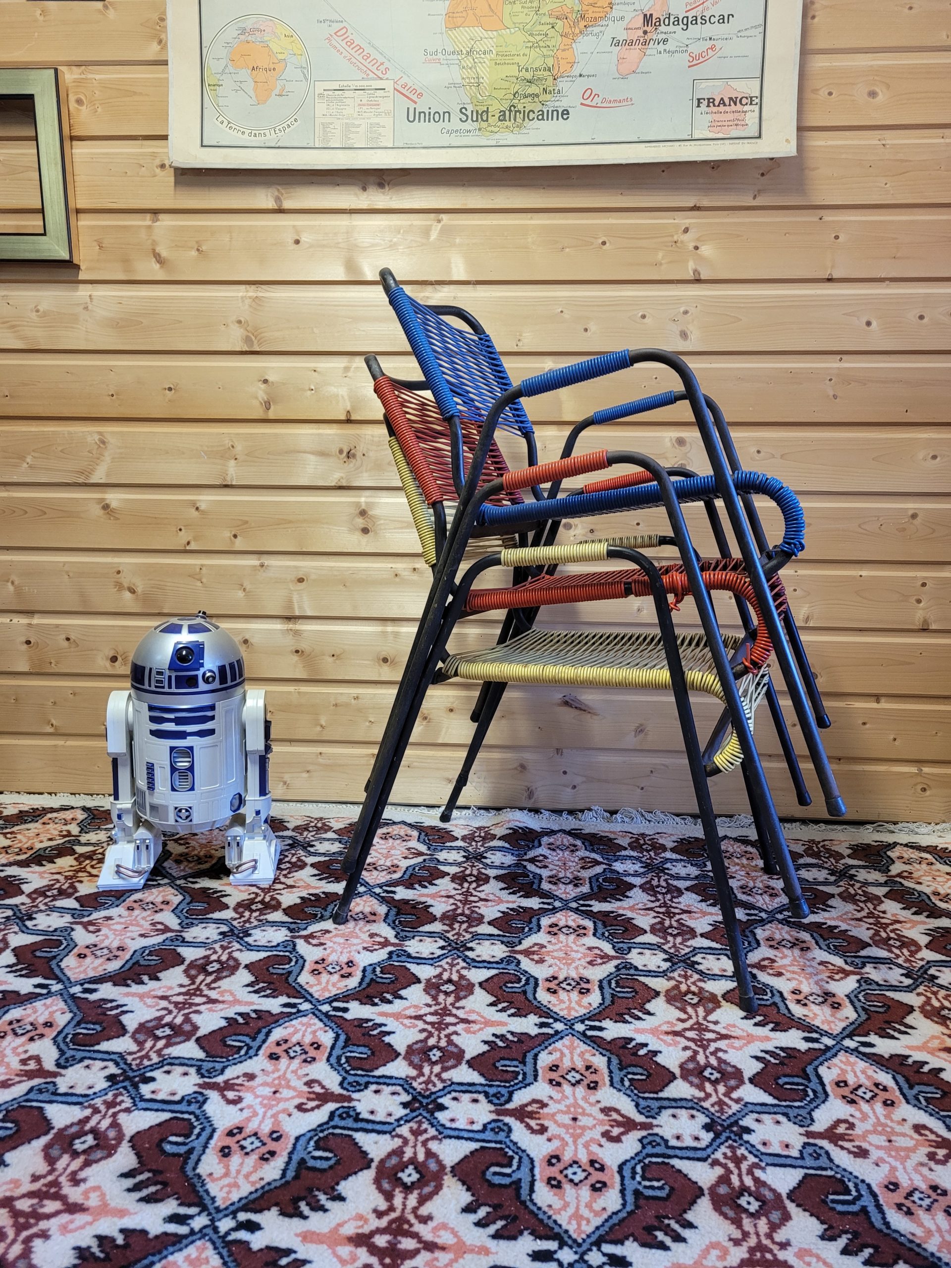 Fauteuils et chaises scoubidous années 50 – Image 3