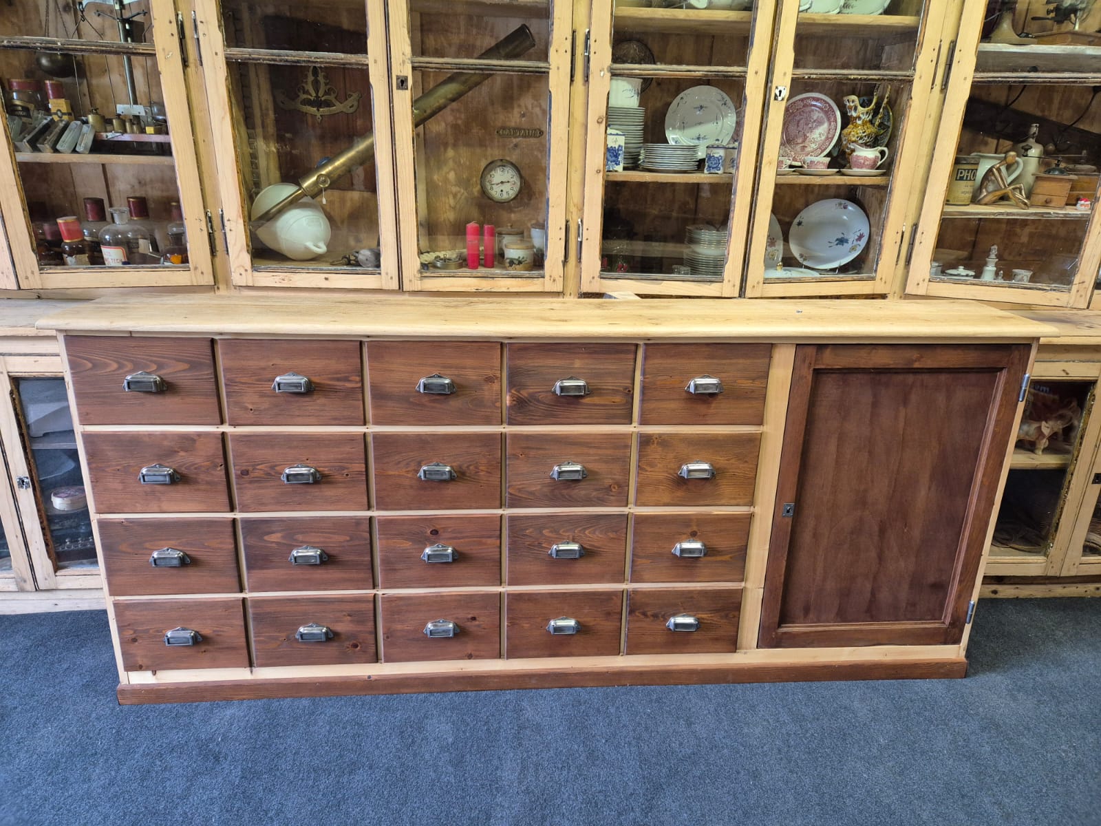 Ancien meuble de mercerie – Image 2