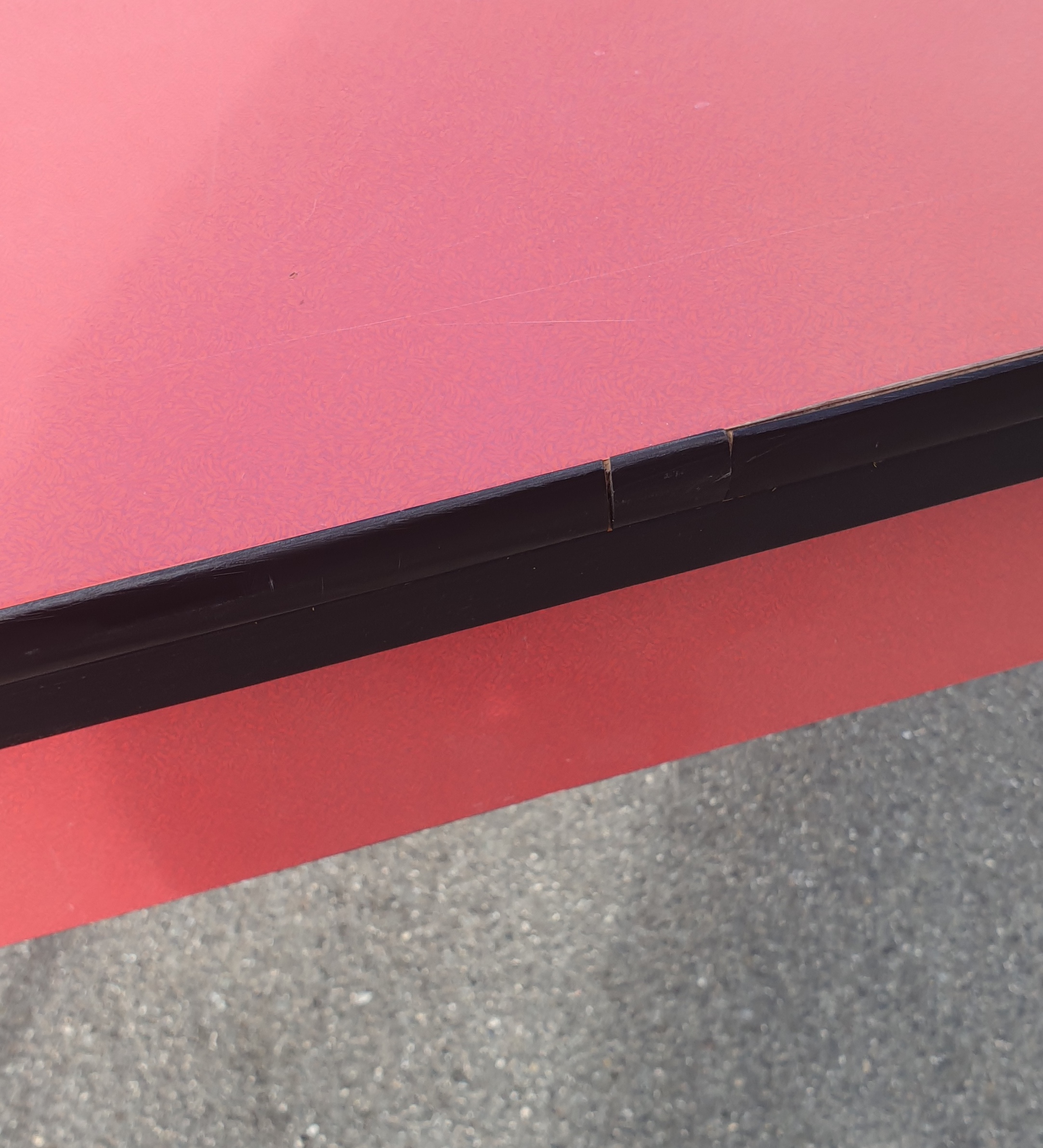 Table formica rouge framboise – Image 9