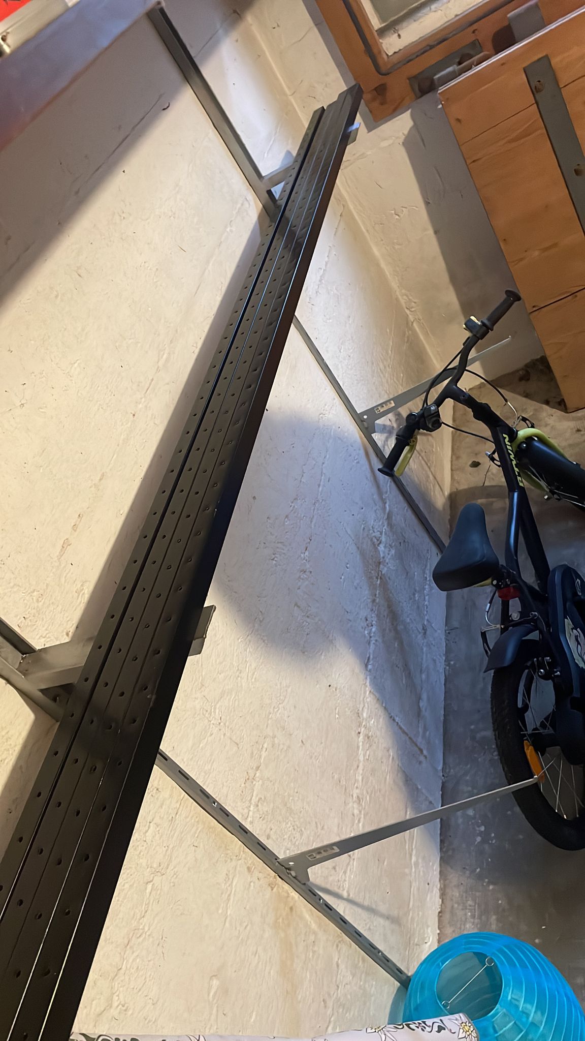 Bibliothèque sol plafond en teck et métal – Image 10