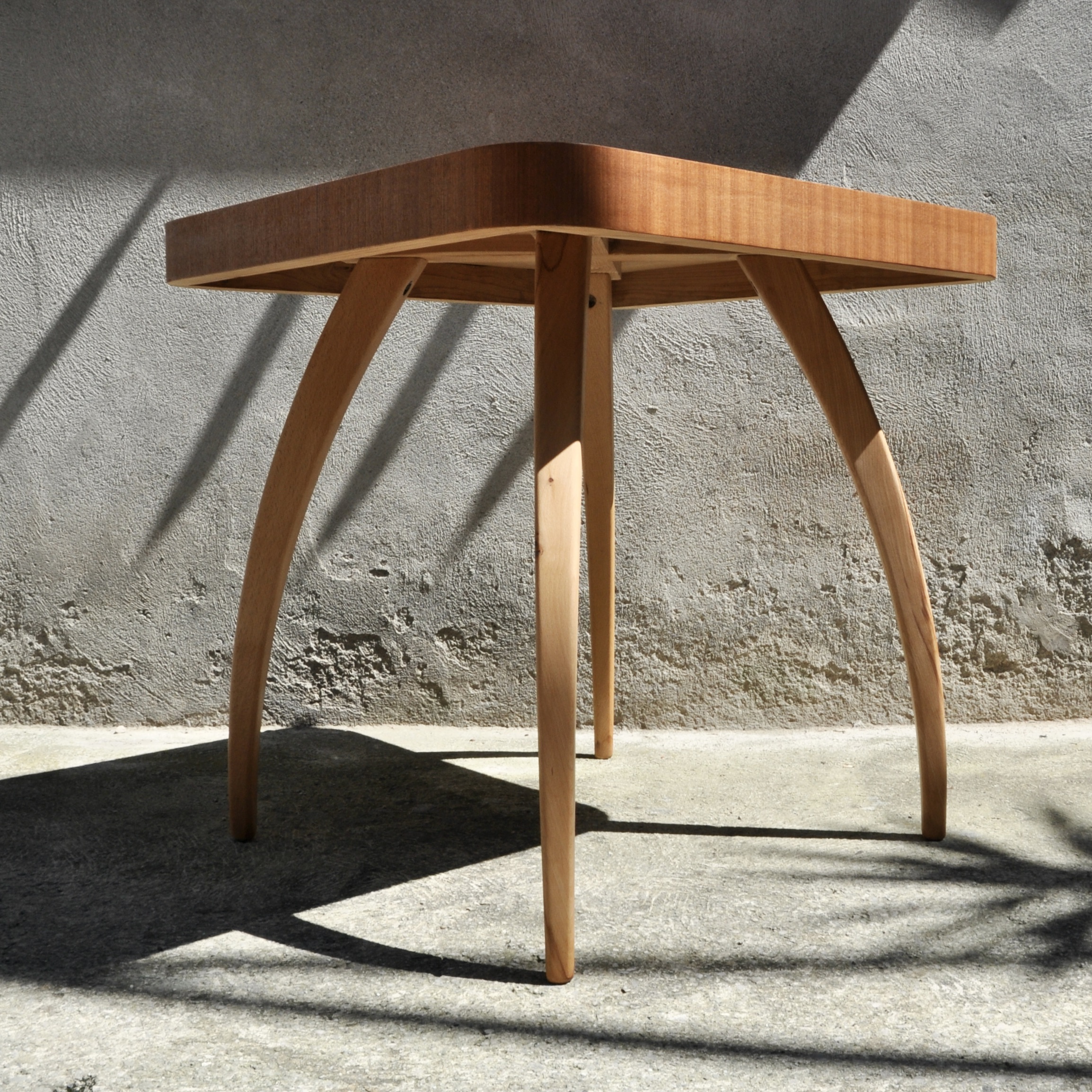 Table H-259 Jindrich Halabala – Image 6