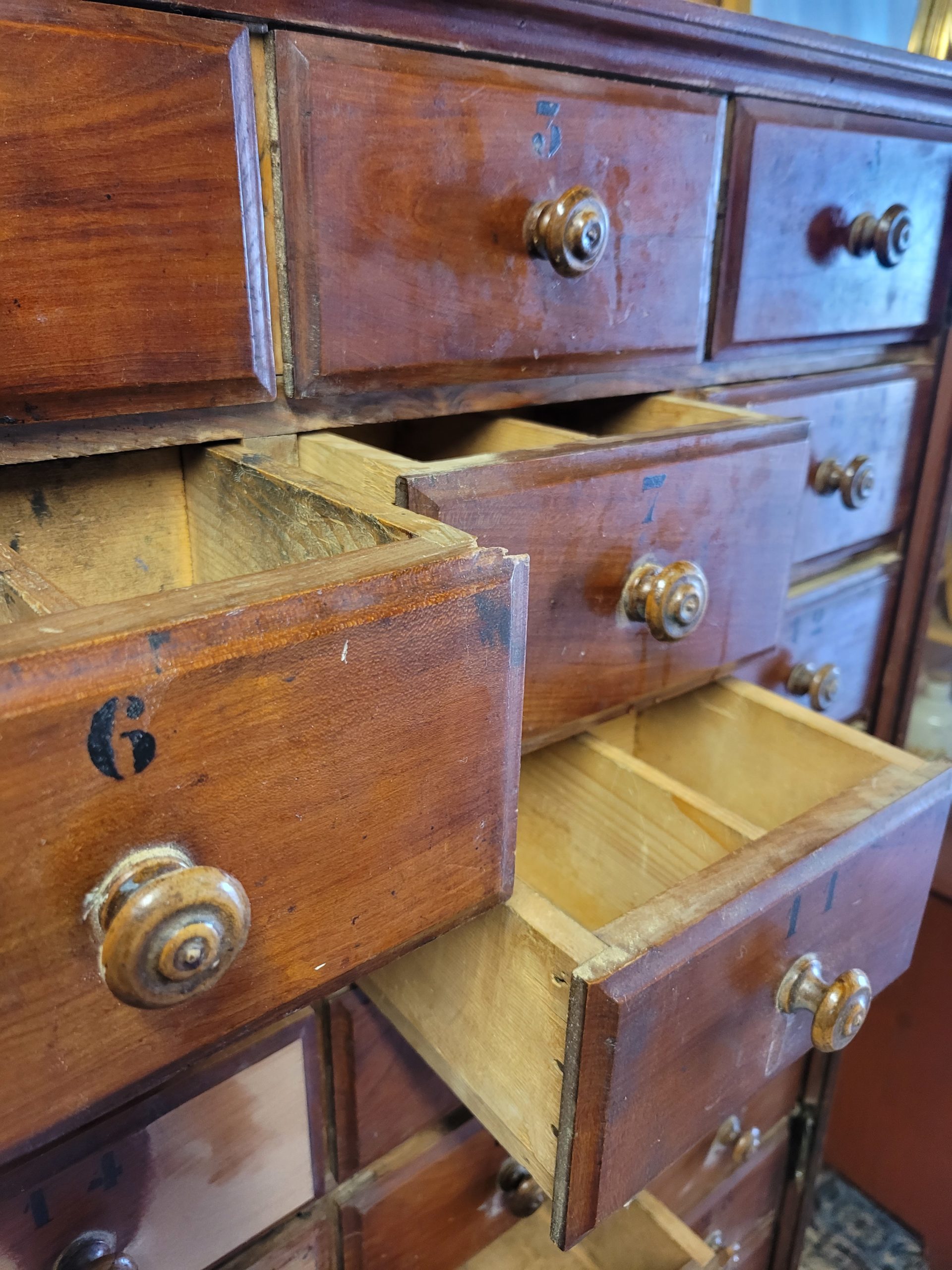 Ancien meuble de métier debut XXeme – Image 7