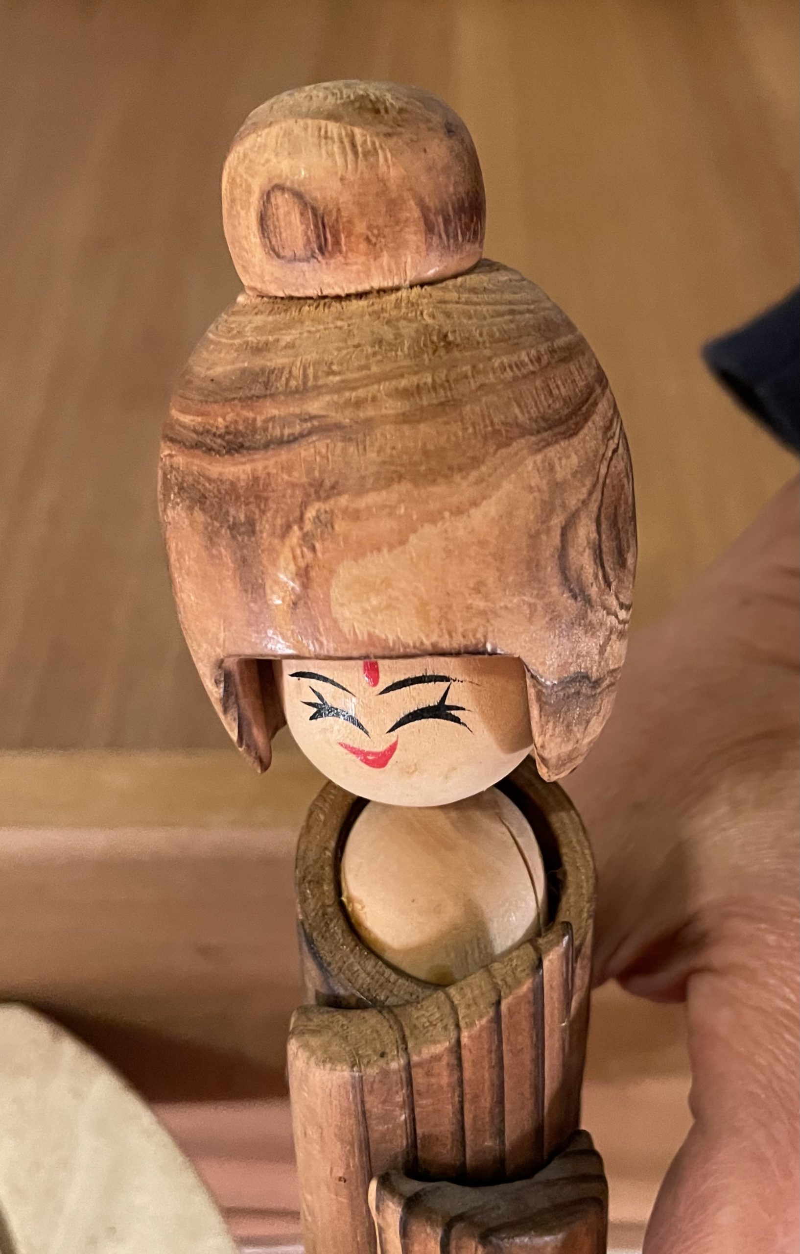 Figurine Kokeshi japonaise vintage (H 23 cm) – Image 3