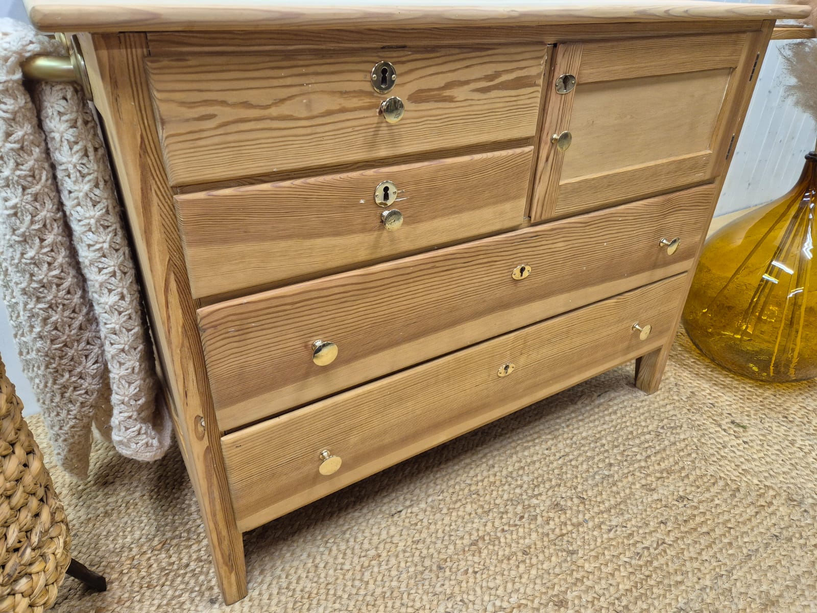 Ancien meuble de boulangerie – Image 8