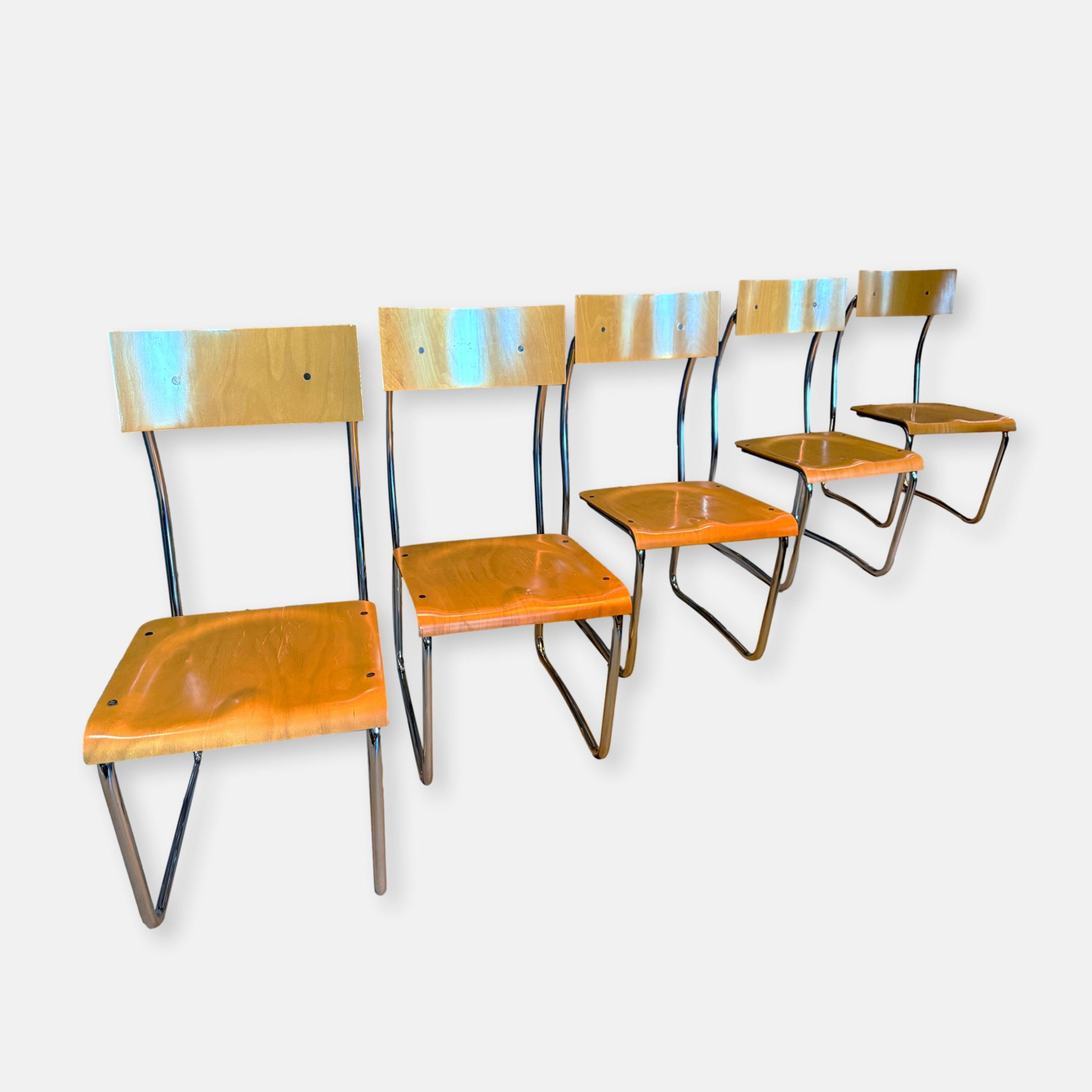 Ensemble de 5 chaises "Lariana" de Giuseppe Terragni