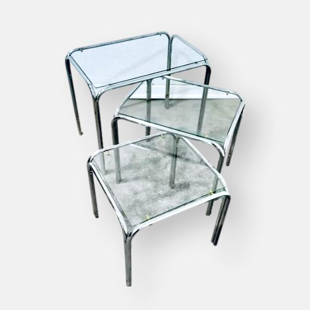 Tables gigogne chromées