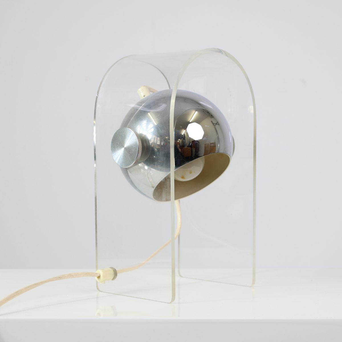 Lampe boule spot vintage Space Age plexiglass et métal – Image 5