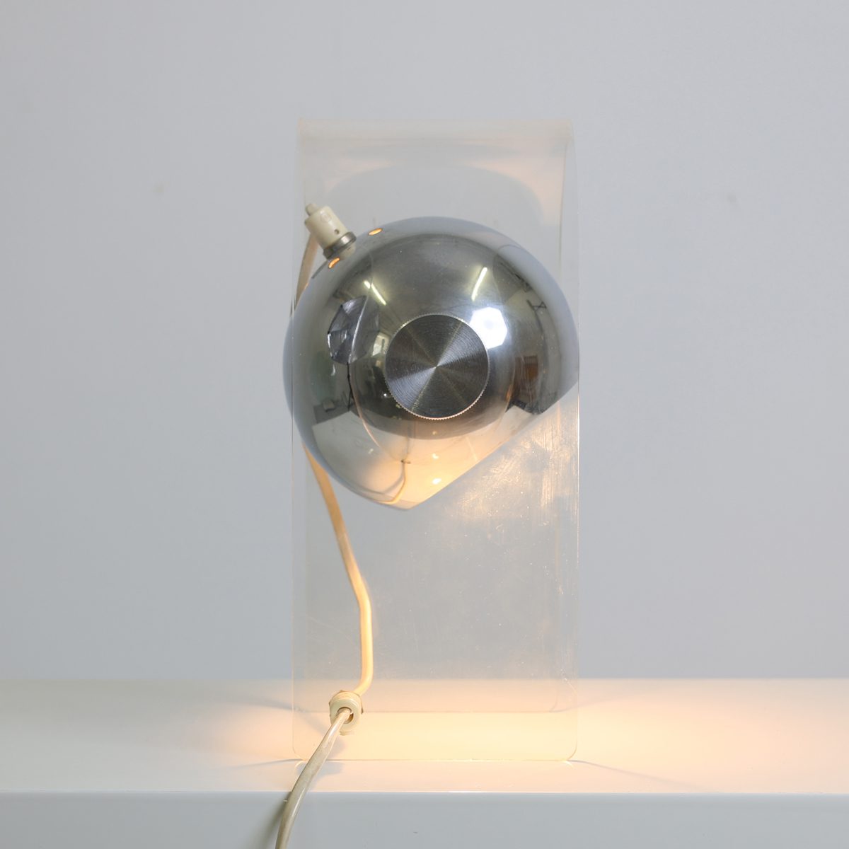 Lampe boule spot vintage Space Age plexiglass et métal – Image 8