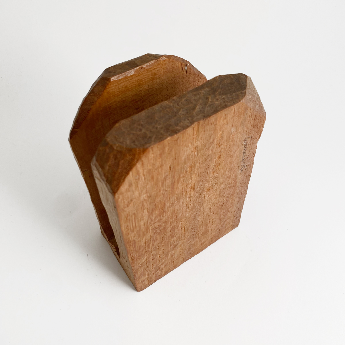 Ancien porte-lettres anthroposophique en bois signé – Image 5