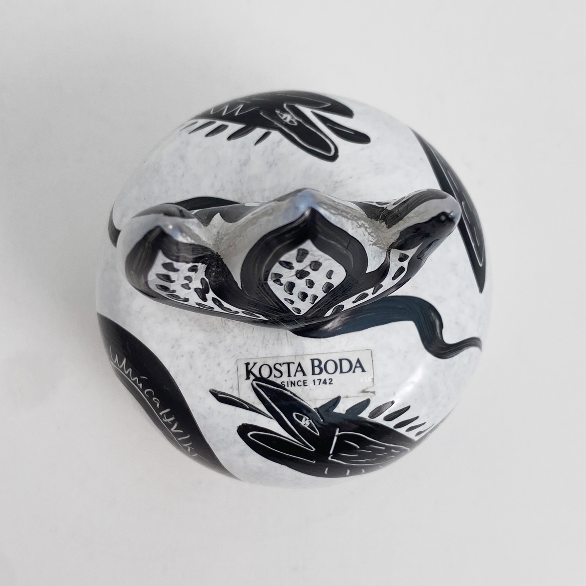 Presse-papier Caramba de Ulrica Hydman-Vallien pour Kosta Boda – Bild 3