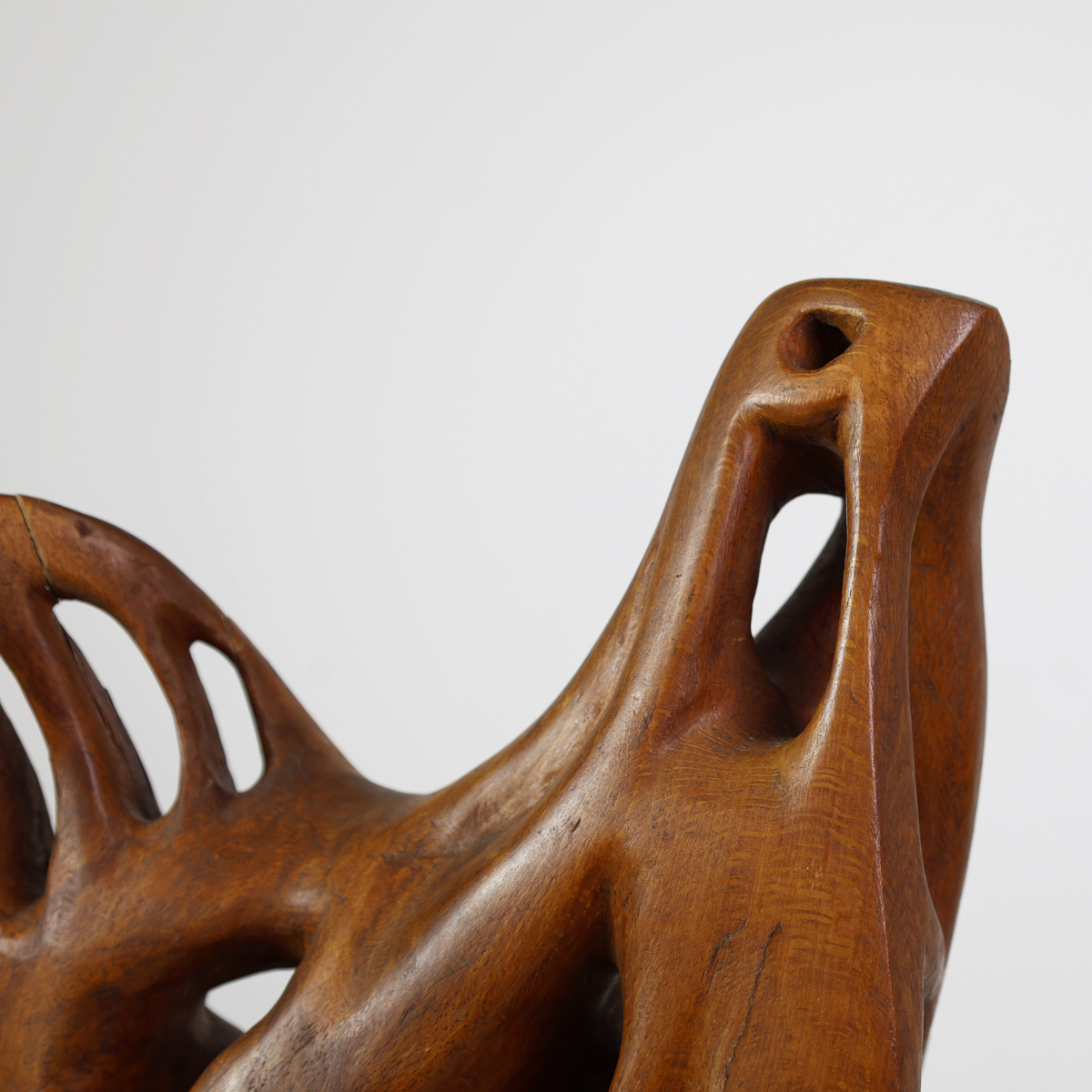 Grand sculpture scandinave abstraite en bois – Image 9