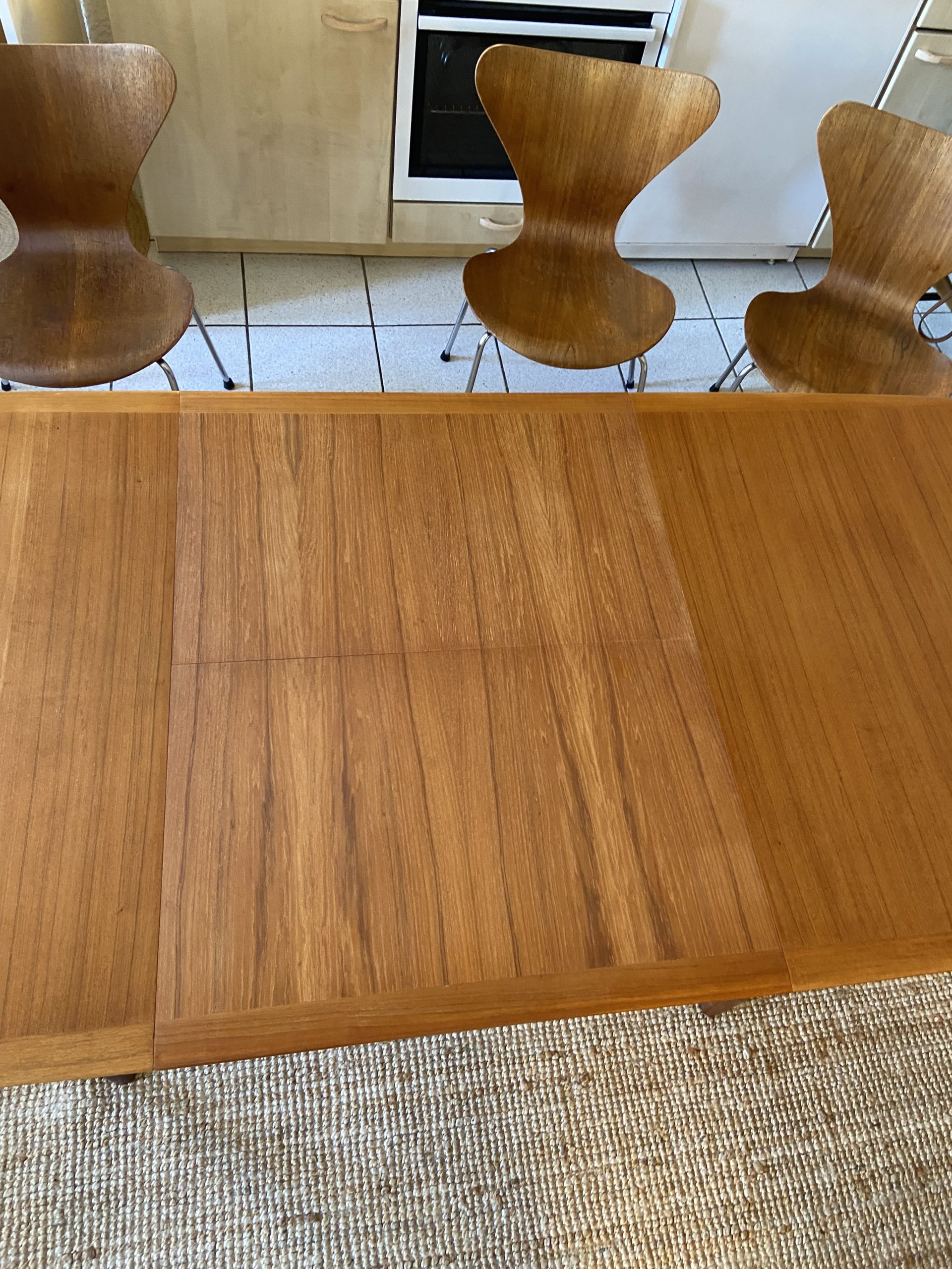 Table à manger en teck avec rallonge – Image 11