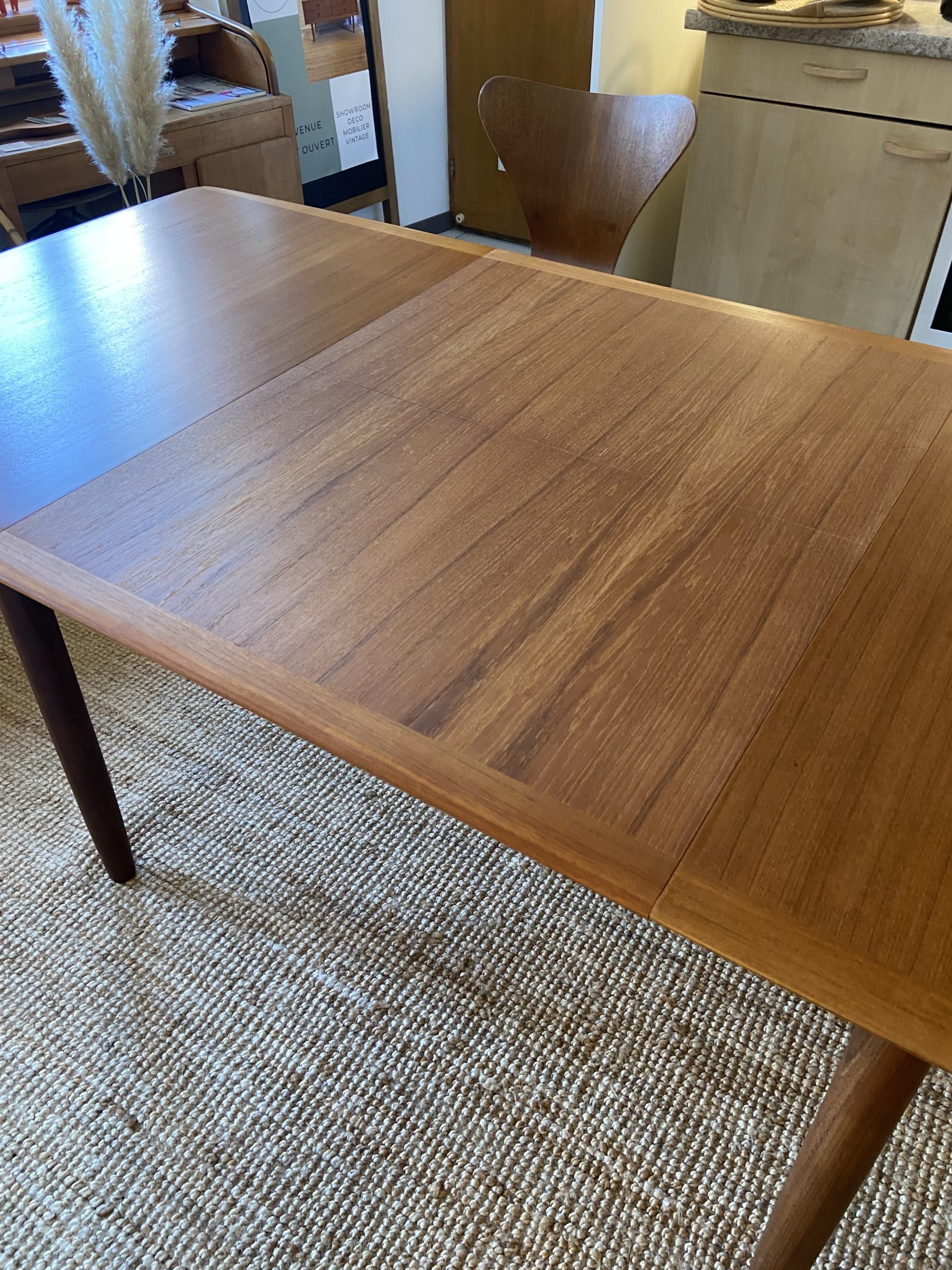 Table à manger en teck avec rallonge – Image 17