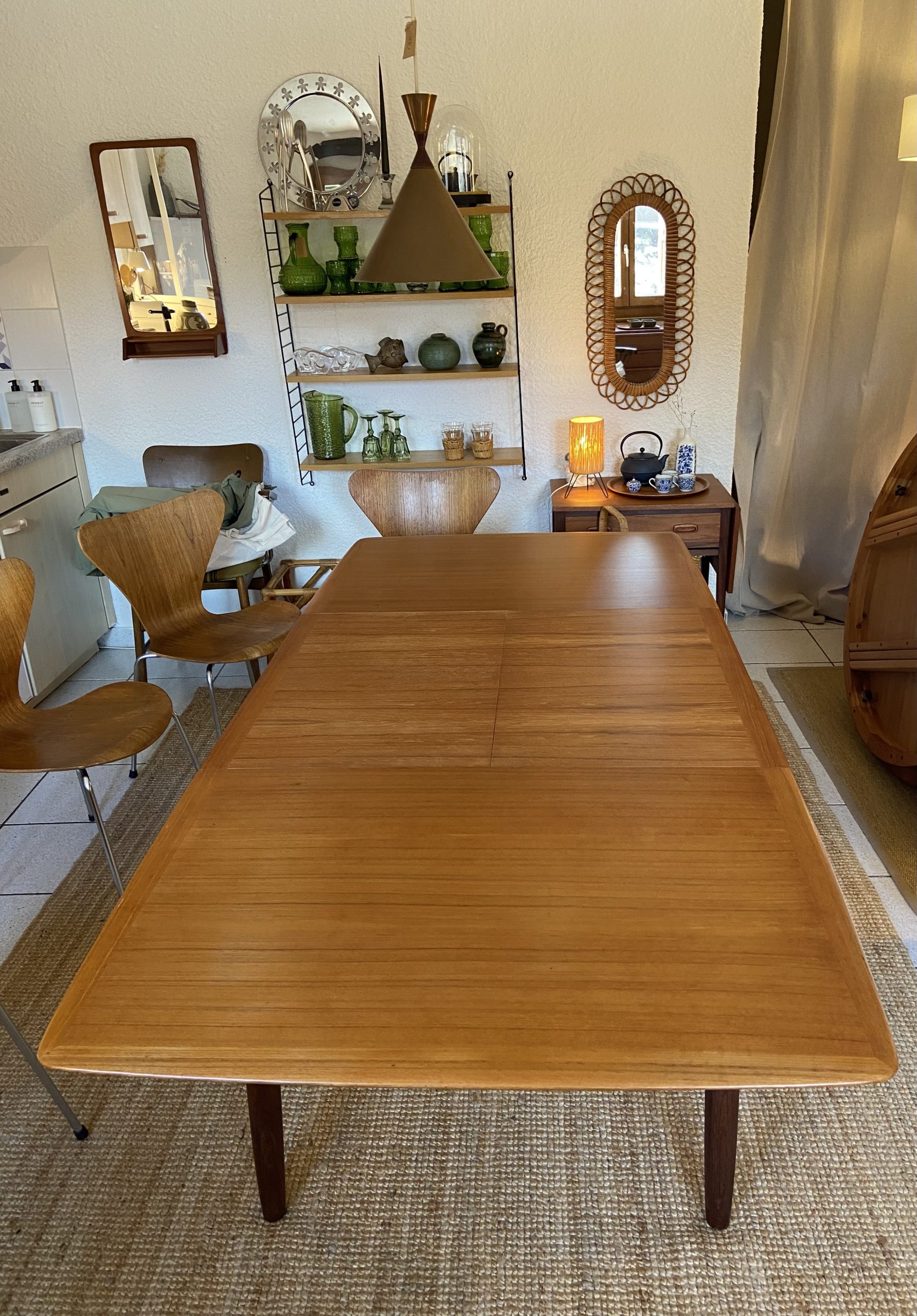 Table à manger en teck avec rallonge – Image 14