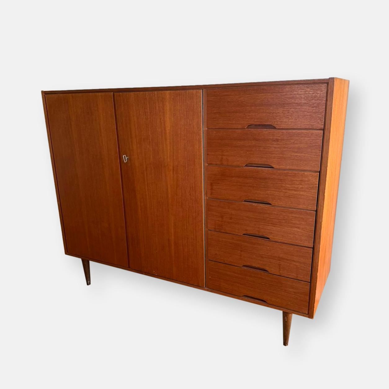 Highboard danois en teck des années 60