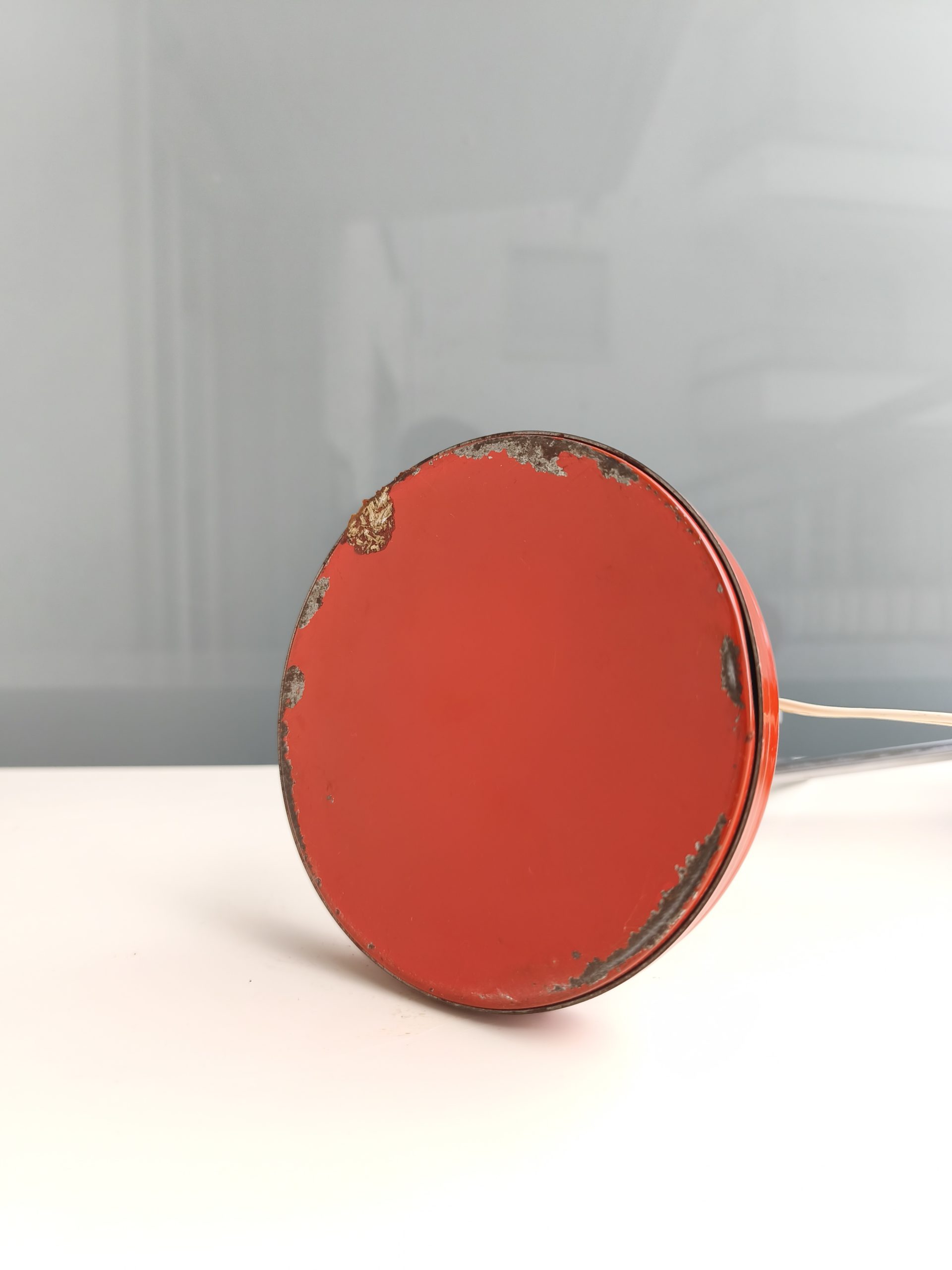 Lampe de table rouge – Image 9