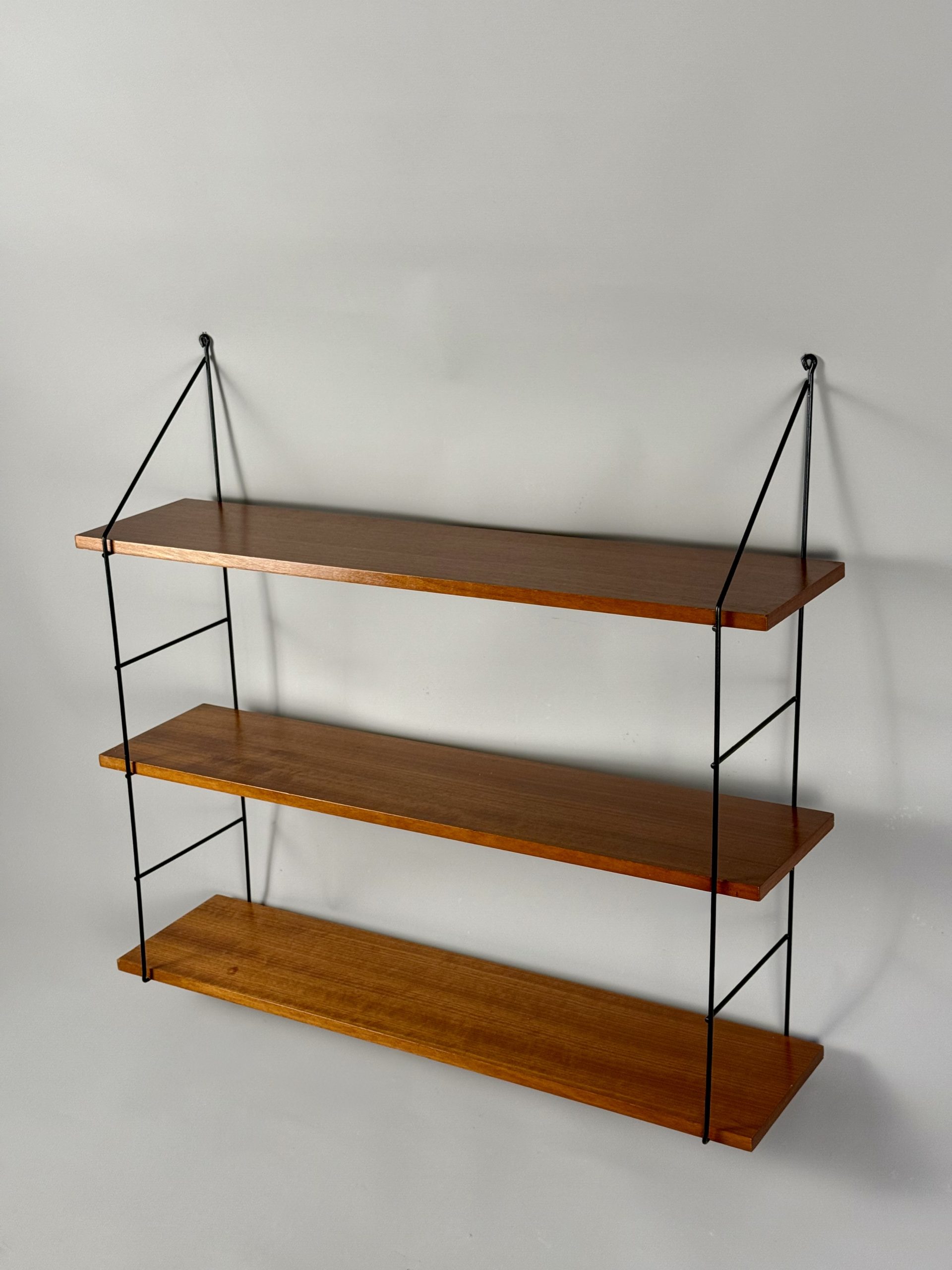 Vintage wall shelf with three teak veneer shelves – Image 4