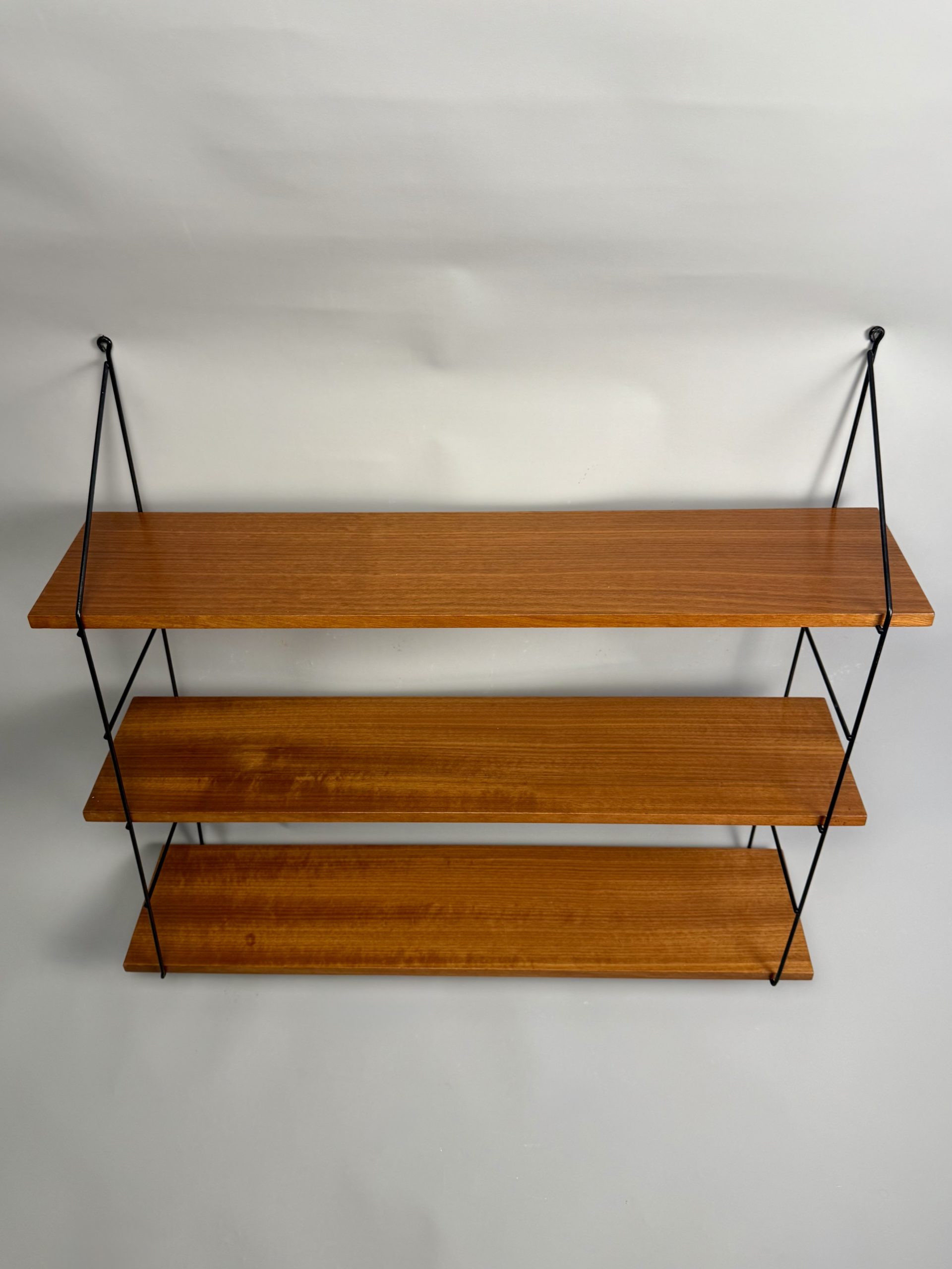 Vintage wall shelf with three teak veneer shelves – Image 3